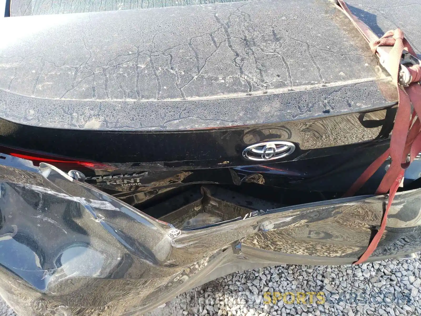 9 Photograph of a damaged car 2T1BURHE1KC139497 TOYOTA COROLLA 2019