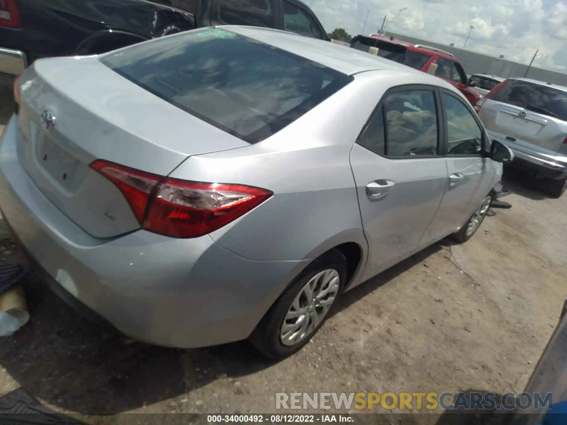 4 Photograph of a damaged car 2T1BURHE1KC140505 TOYOTA COROLLA 2019