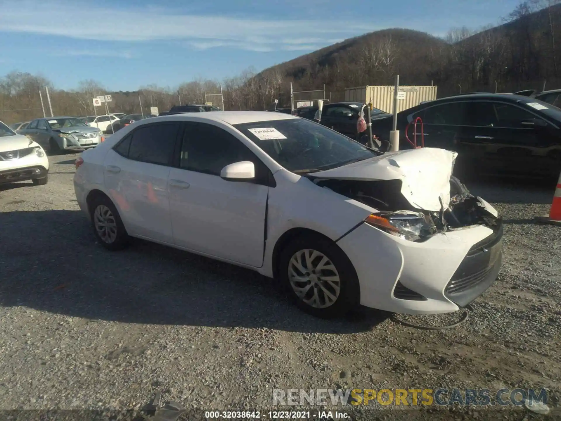 1 Photograph of a damaged car 2T1BURHE1KC140603 TOYOTA COROLLA 2019