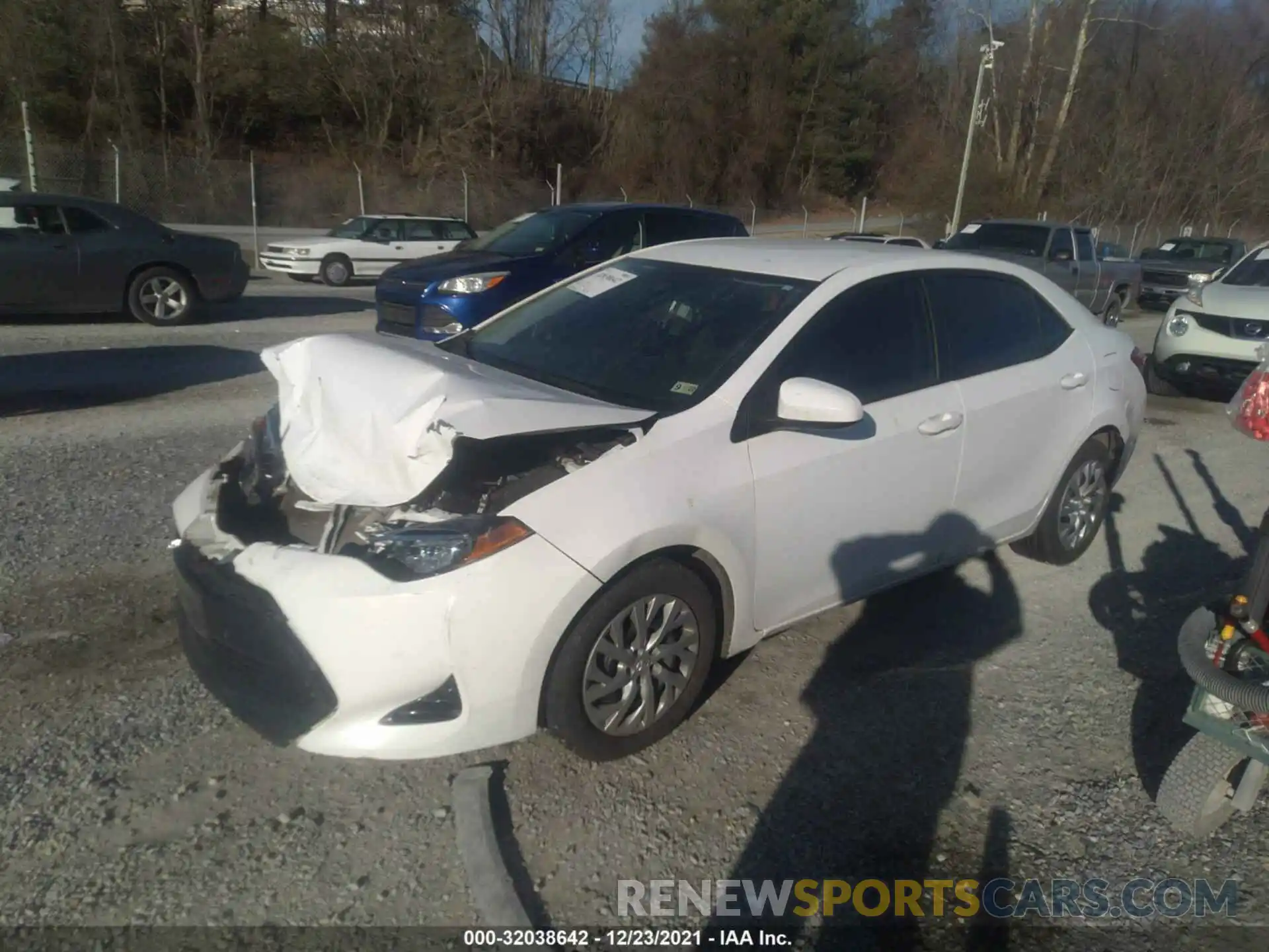 2 Photograph of a damaged car 2T1BURHE1KC140603 TOYOTA COROLLA 2019