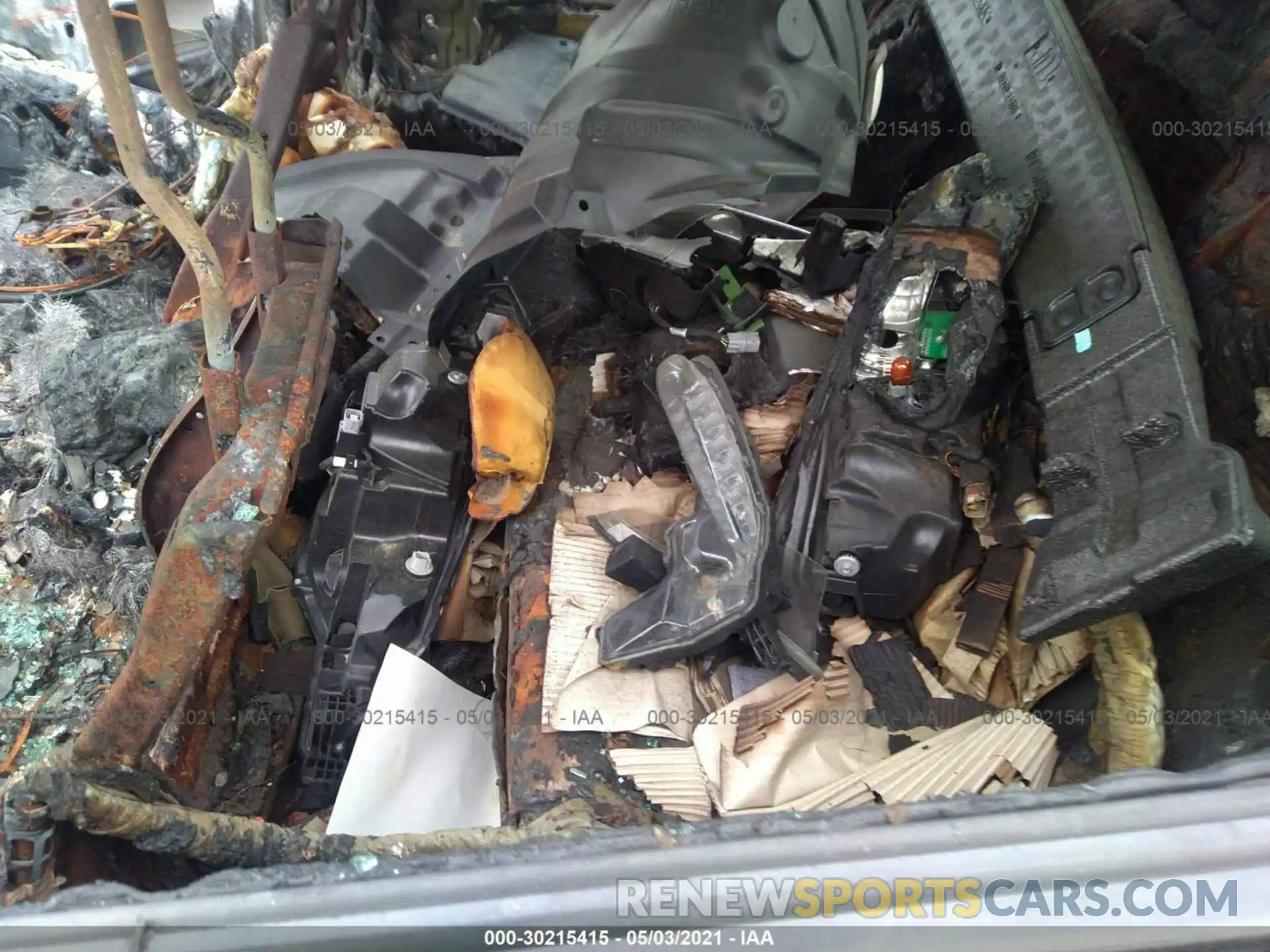 8 Photograph of a damaged car 2T1BURHE1KC141797 TOYOTA COROLLA 2019