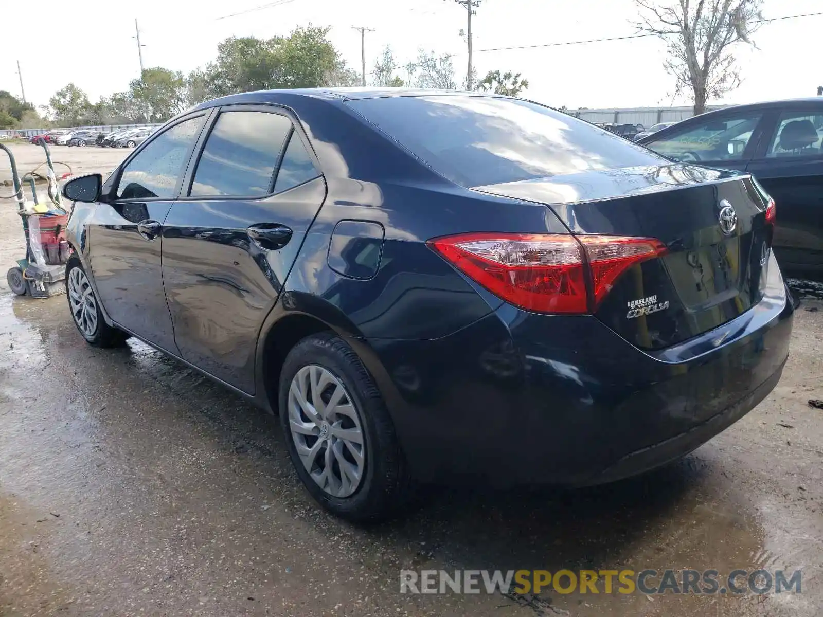 3 Photograph of a damaged car 2T1BURHE1KC142027 TOYOTA COROLLA 2019