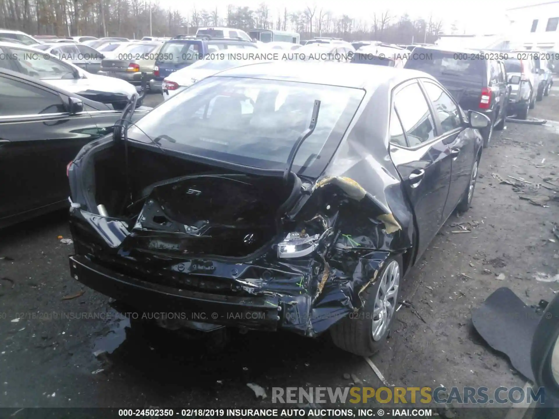 4 Photograph of a damaged car 2T1BURHE1KC142531 TOYOTA COROLLA 2019