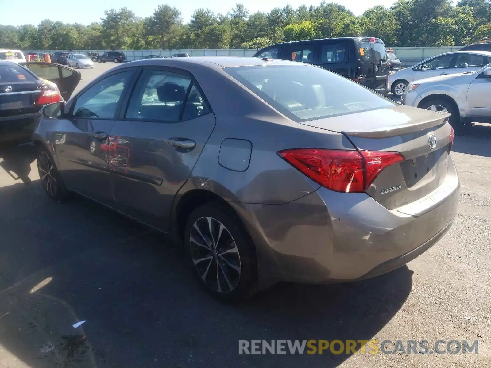 3 Photograph of a damaged car 2T1BURHE1KC142559 TOYOTA COROLLA 2019