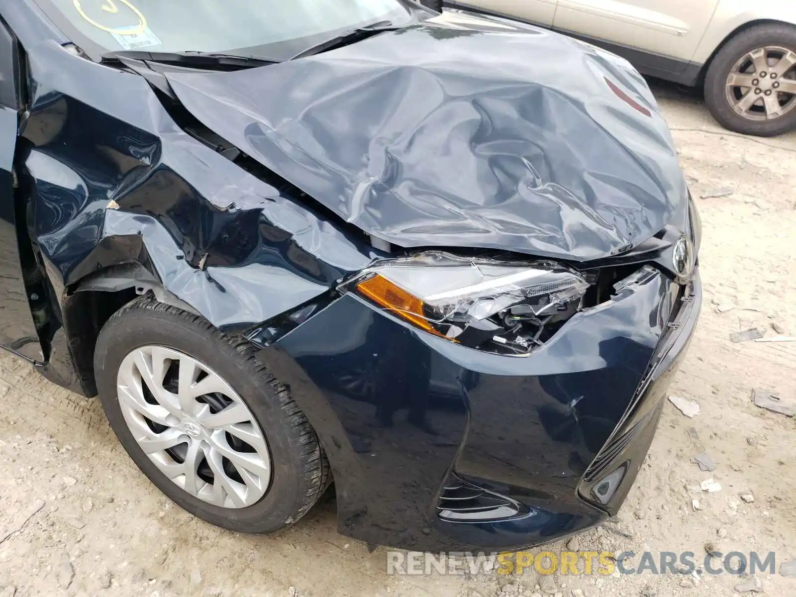 9 Photograph of a damaged car 2T1BURHE1KC142805 TOYOTA COROLLA 2019