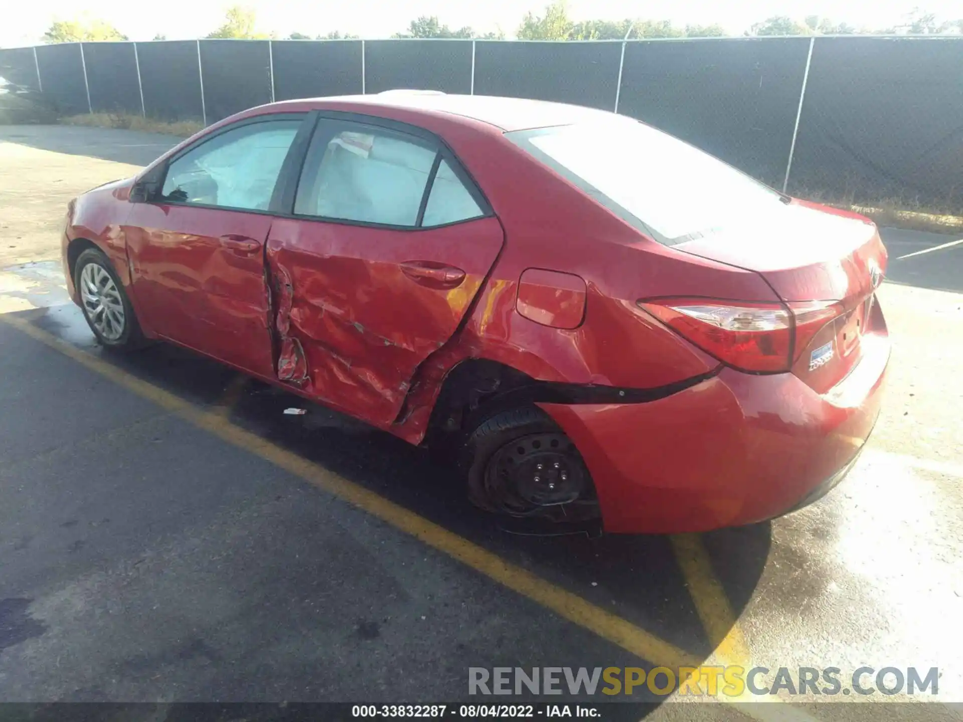 3 Photograph of a damaged car 2T1BURHE1KC142819 TOYOTA COROLLA 2019