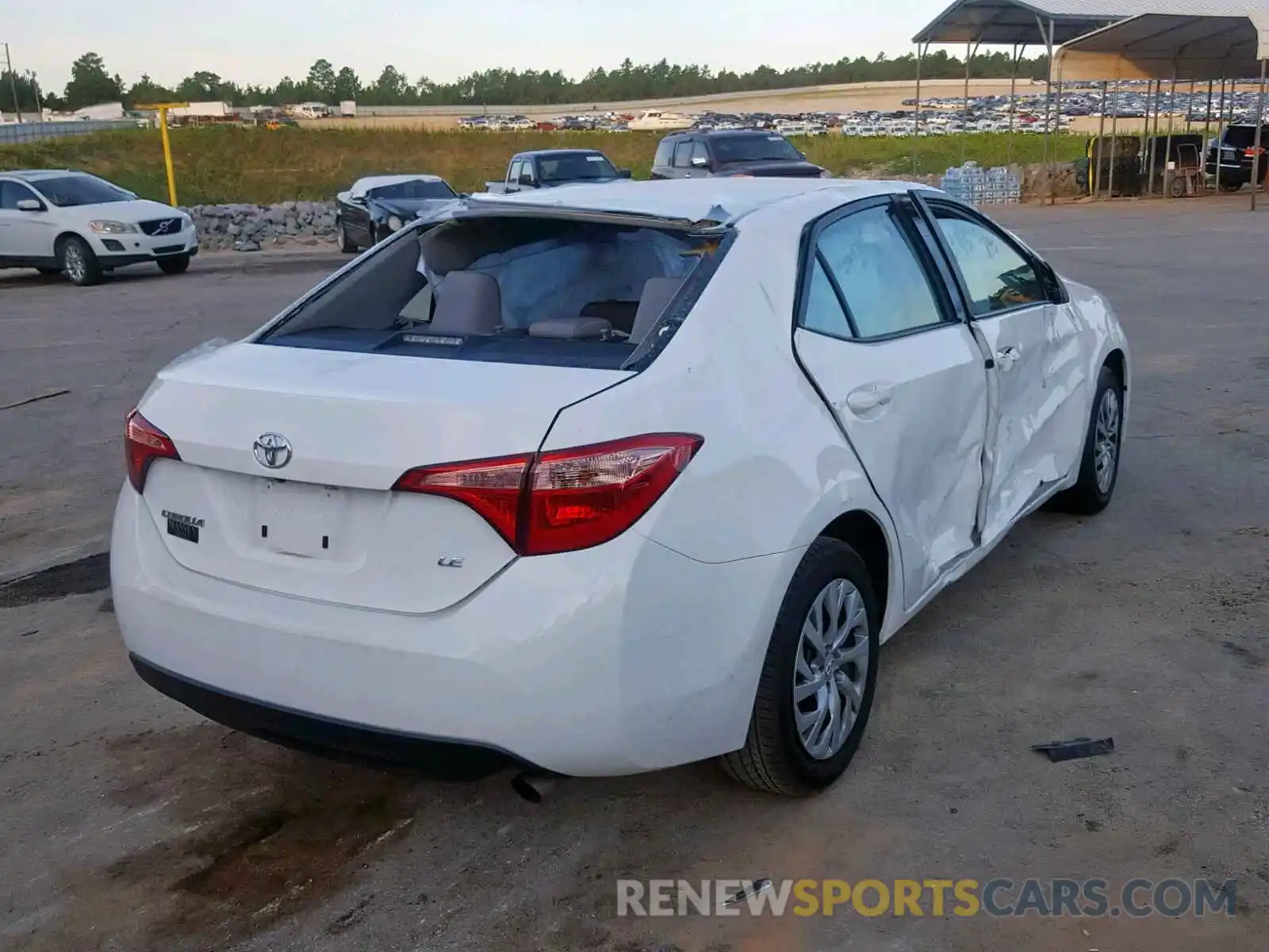 4 Photograph of a damaged car 2T1BURHE1KC143775 TOYOTA COROLLA 2019