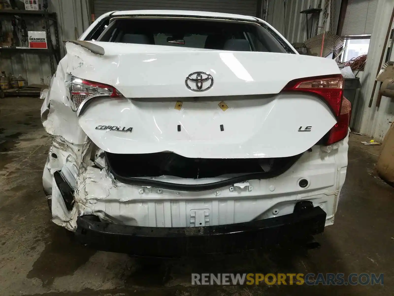 9 Photograph of a damaged car 2T1BURHE1KC144263 TOYOTA COROLLA 2019