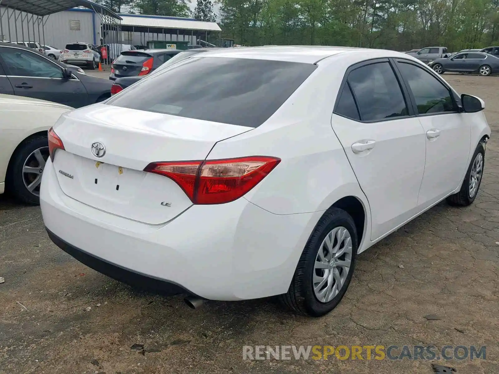 4 Photograph of a damaged car 2T1BURHE1KC145686 TOYOTA COROLLA 2019