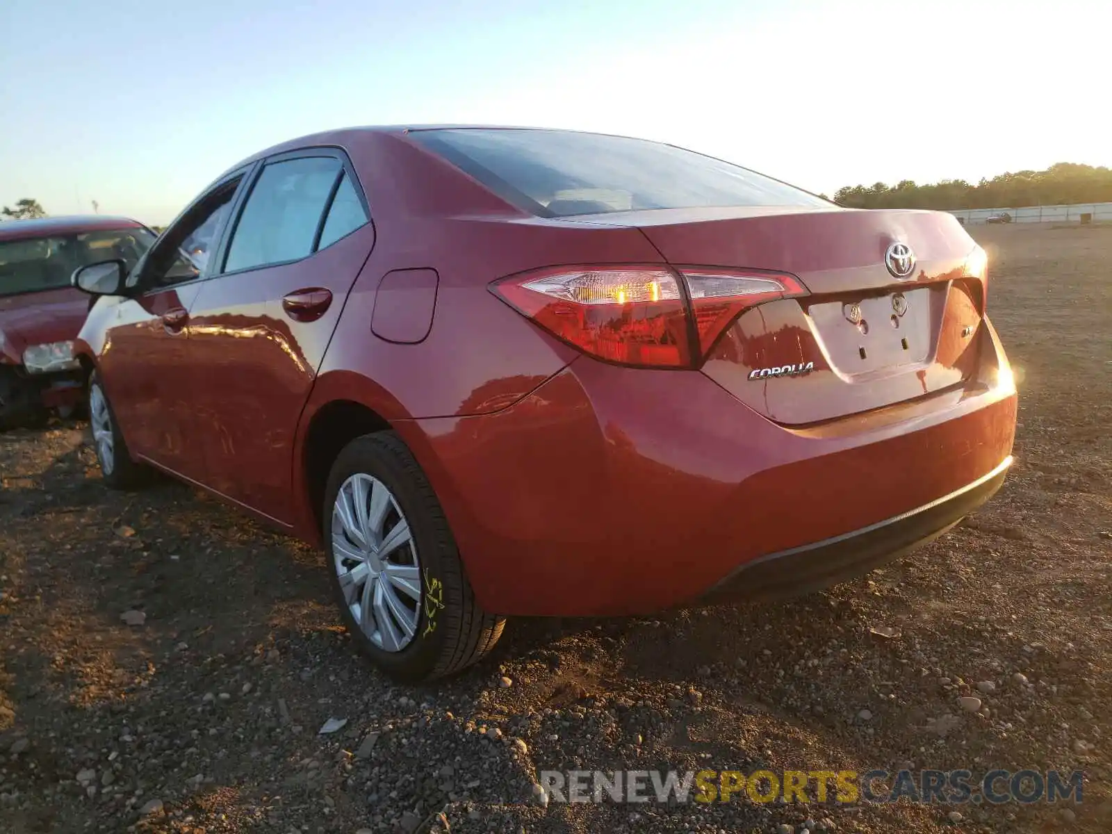 3 Photograph of a damaged car 2T1BURHE1KC146353 TOYOTA COROLLA 2019