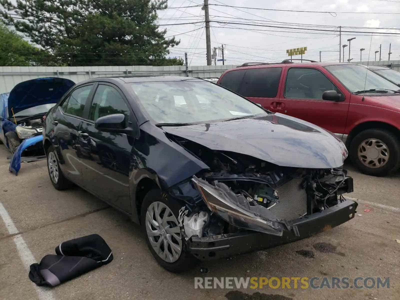 1 Photograph of a damaged car 2T1BURHE1KC146370 TOYOTA COROLLA 2019