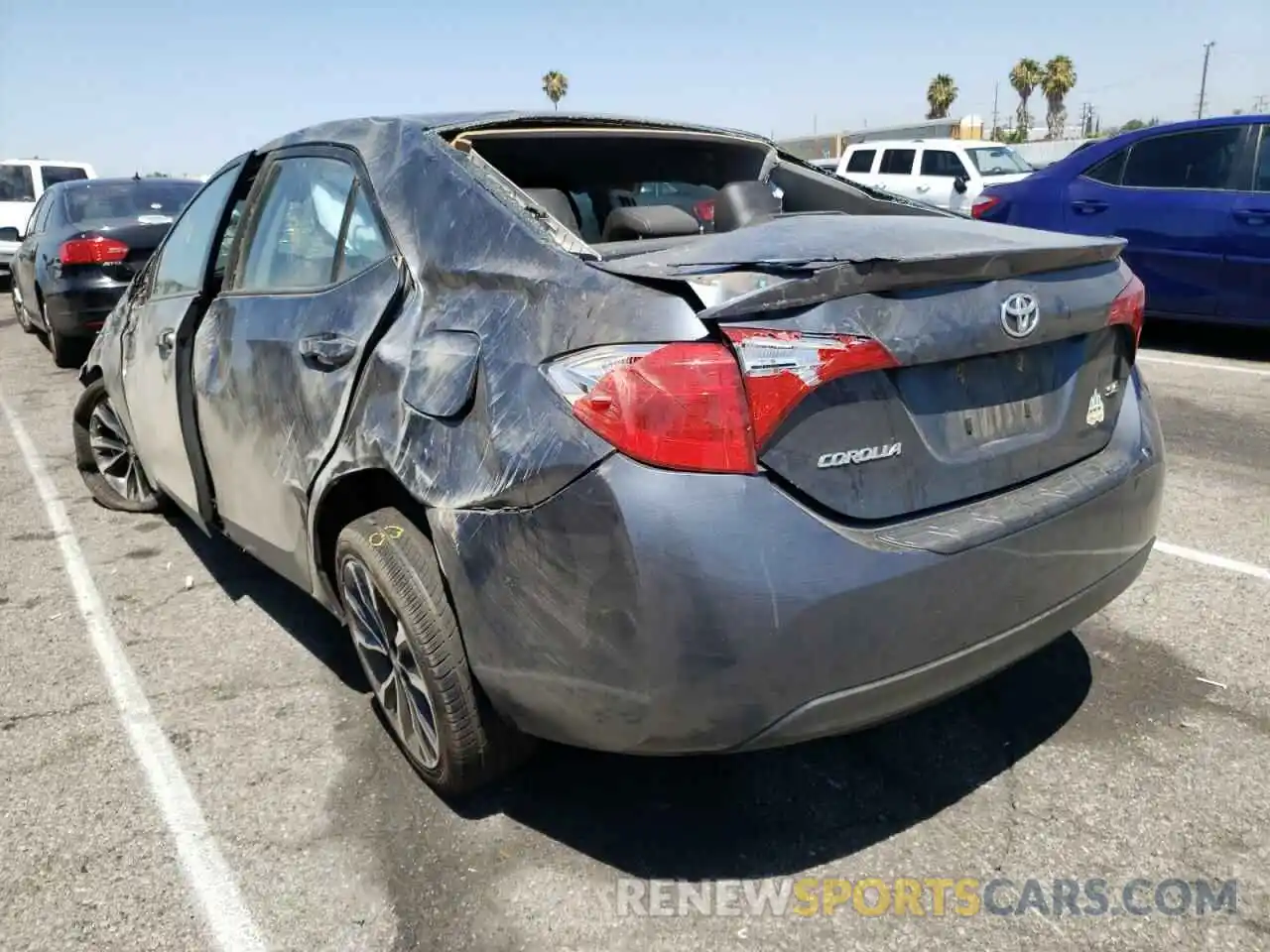 3 Photograph of a damaged car 2T1BURHE1KC146885 TOYOTA COROLLA 2019