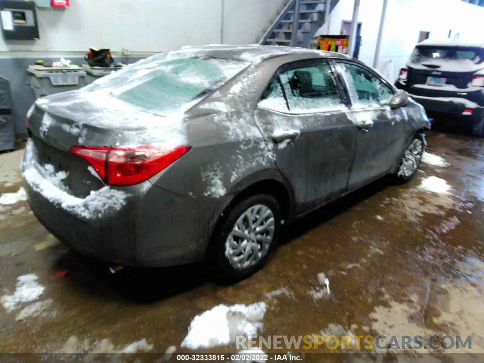 4 Photograph of a damaged car 2T1BURHE1KC148071 TOYOTA COROLLA 2019