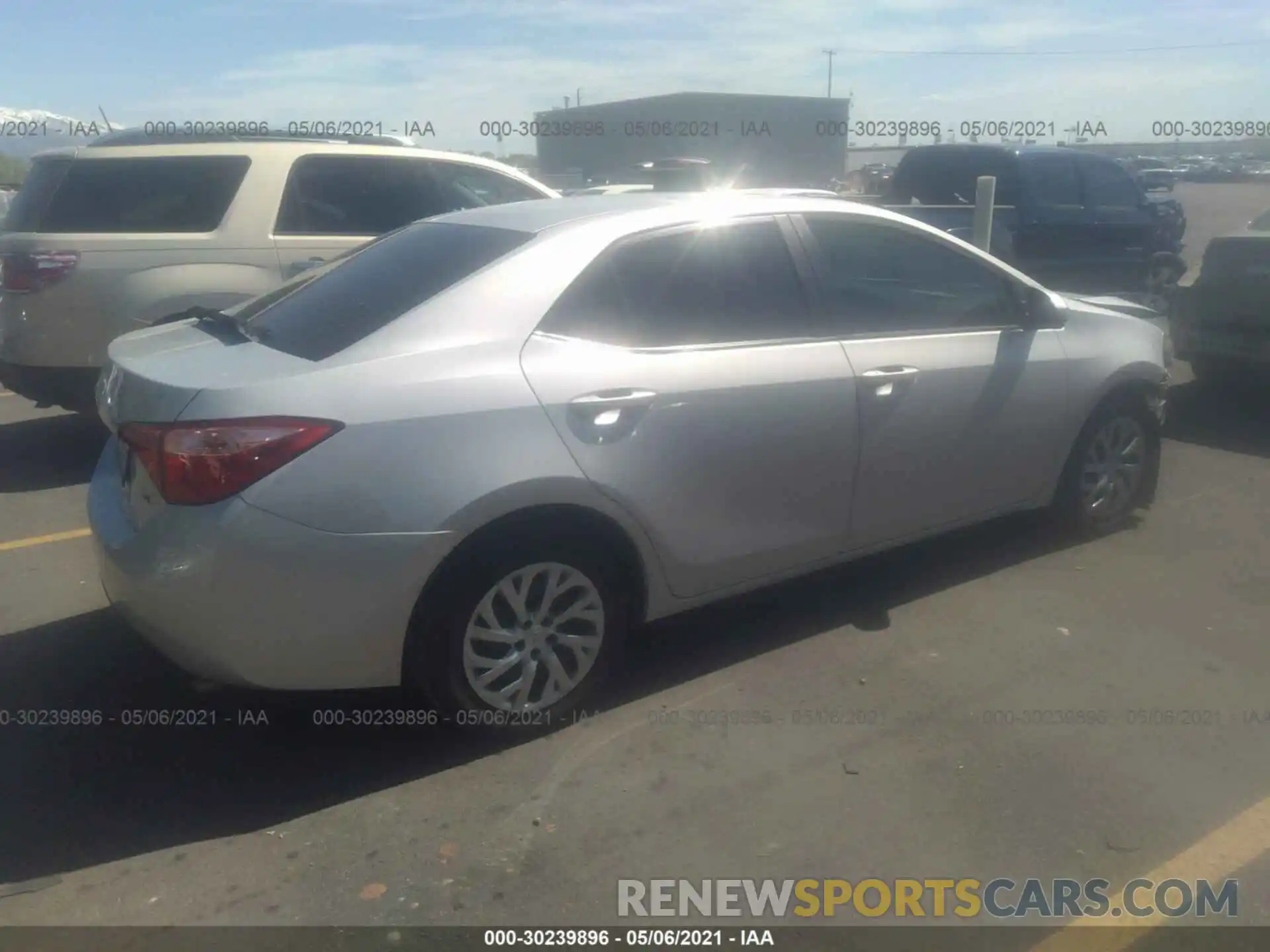 4 Photograph of a damaged car 2T1BURHE1KC148927 TOYOTA COROLLA 2019