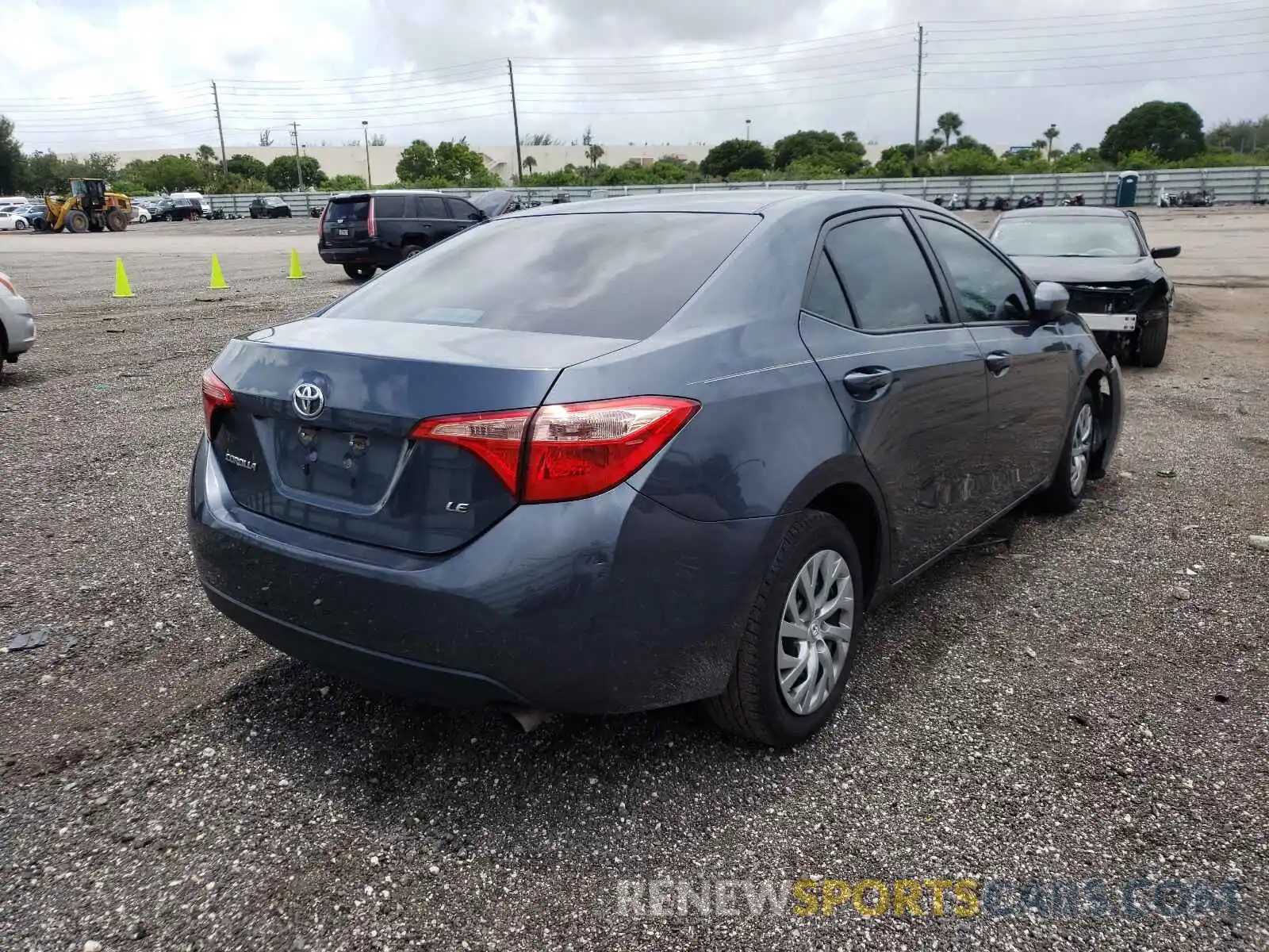 4 Photograph of a damaged car 2T1BURHE1KC151164 TOYOTA COROLLA 2019