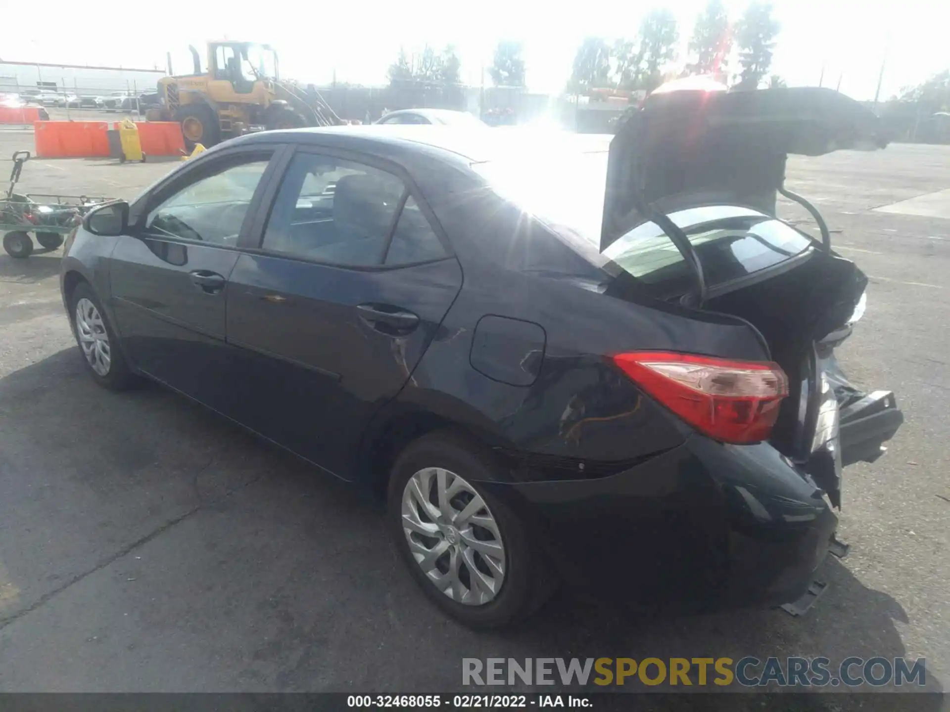 3 Photograph of a damaged car 2T1BURHE1KC152833 TOYOTA COROLLA 2019