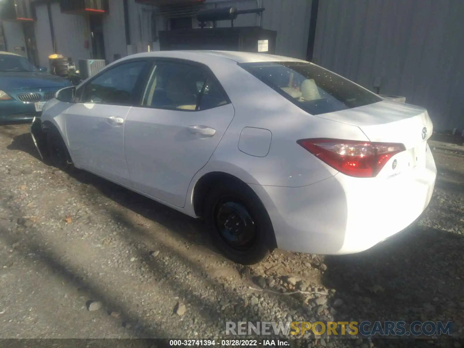 3 Photograph of a damaged car 2T1BURHE1KC153075 TOYOTA COROLLA 2019