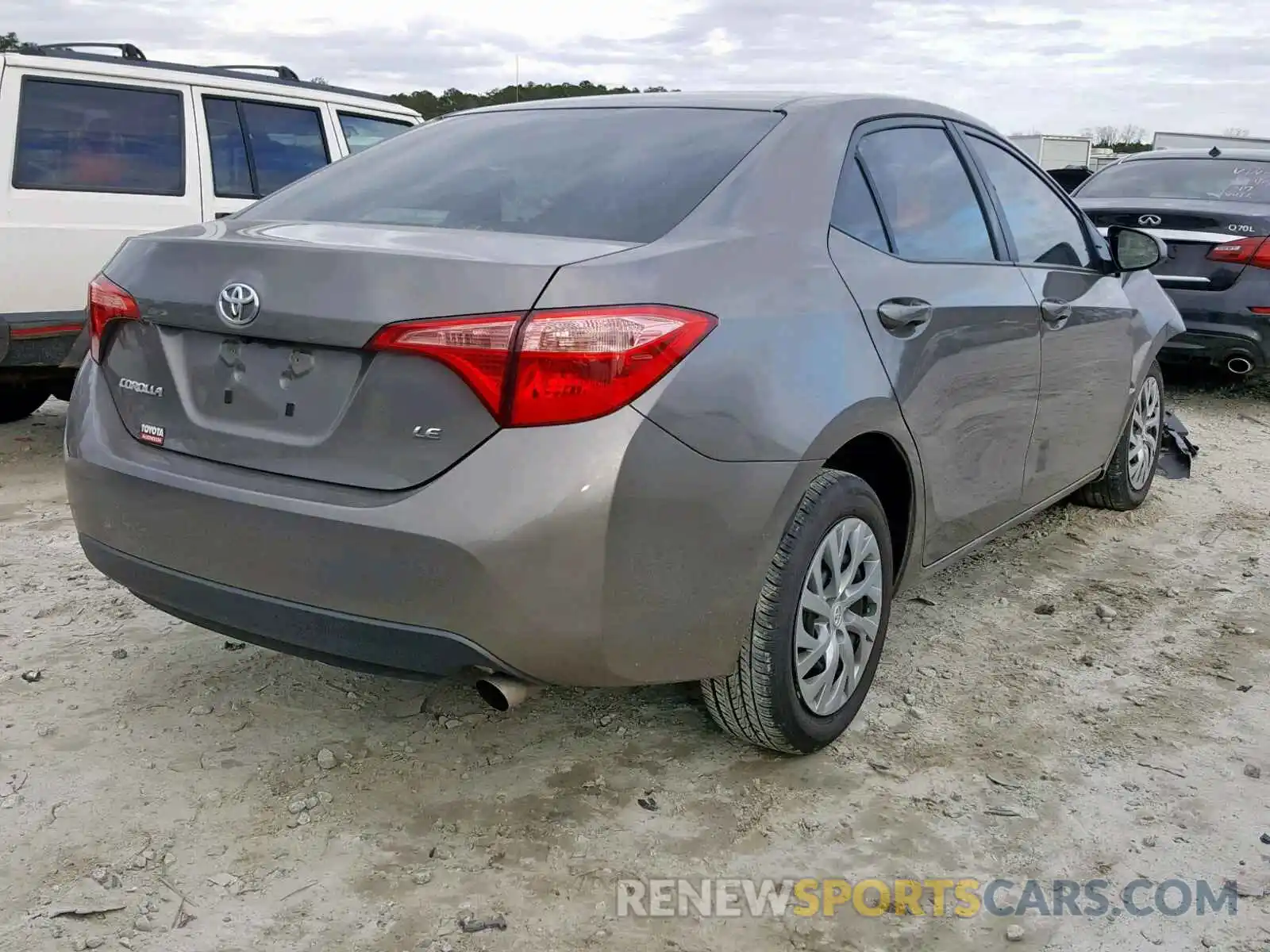 4 Photograph of a damaged car 2T1BURHE1KC153352 TOYOTA COROLLA 2019