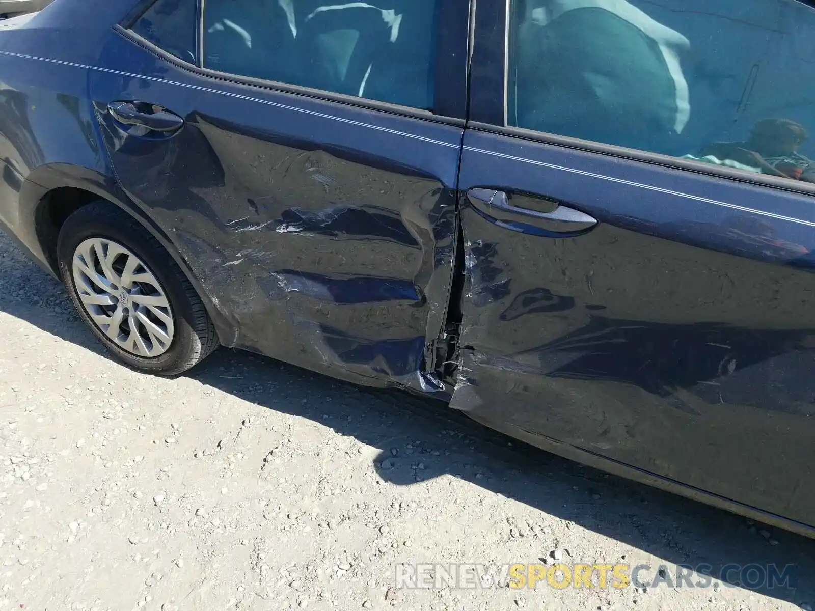 9 Photograph of a damaged car 2T1BURHE1KC153612 TOYOTA COROLLA 2019