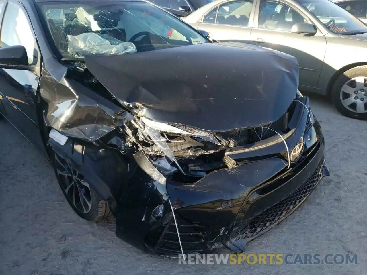 9 Photograph of a damaged car 2T1BURHE1KC154906 TOYOTA COROLLA 2019