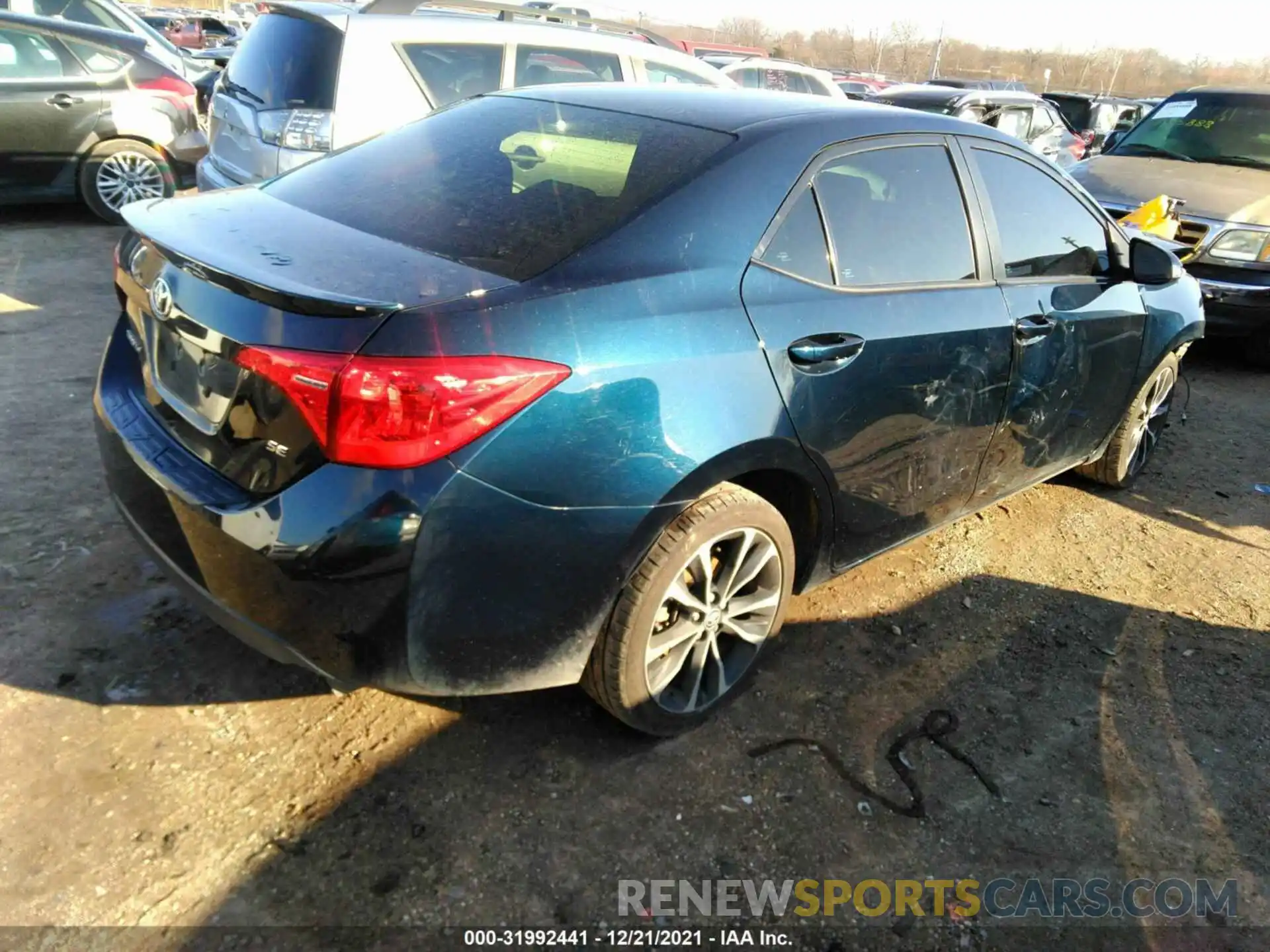 4 Photograph of a damaged car 2T1BURHE1KC155795 TOYOTA COROLLA 2019