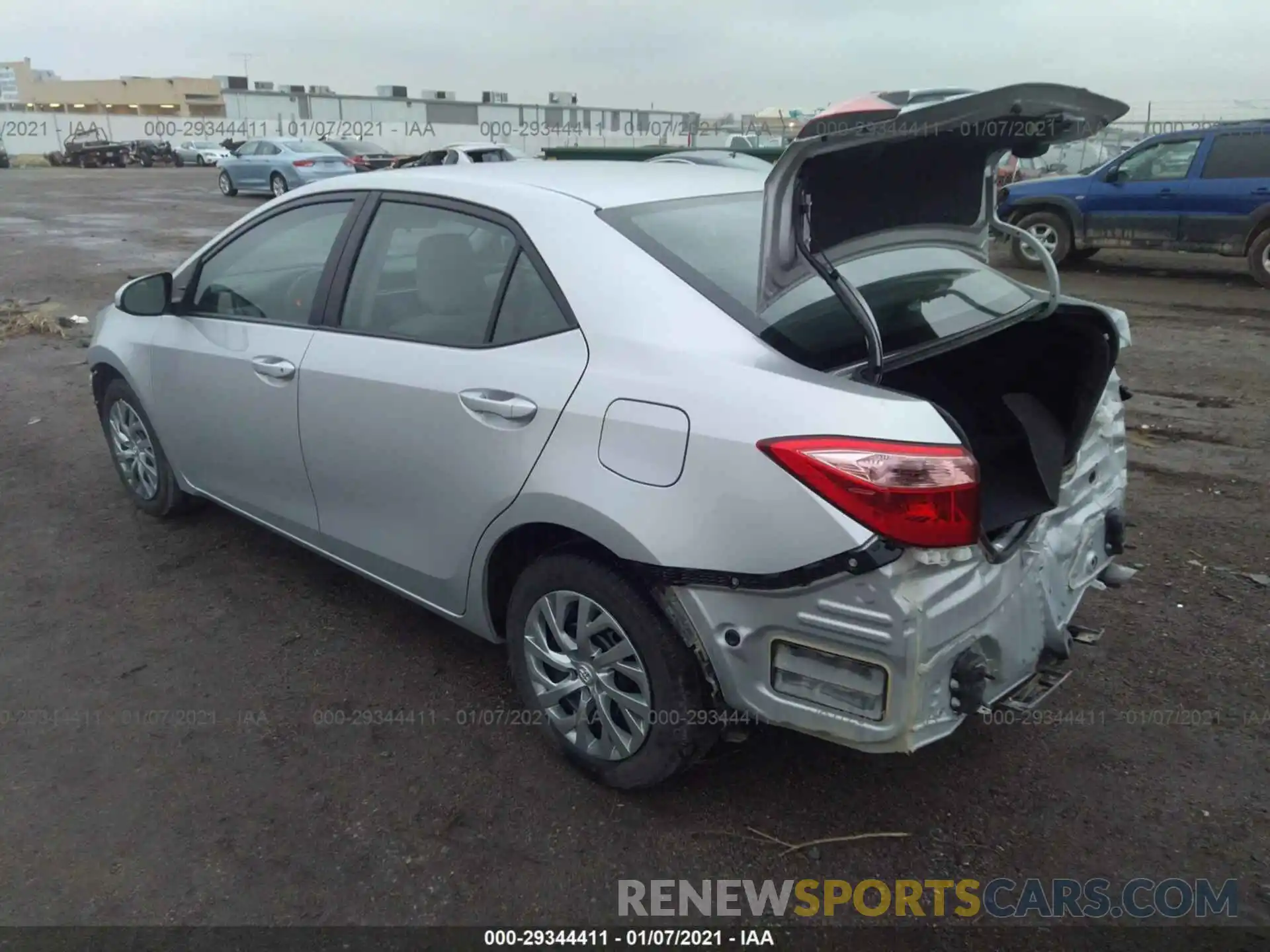 3 Photograph of a damaged car 2T1BURHE1KC156218 TOYOTA COROLLA 2019