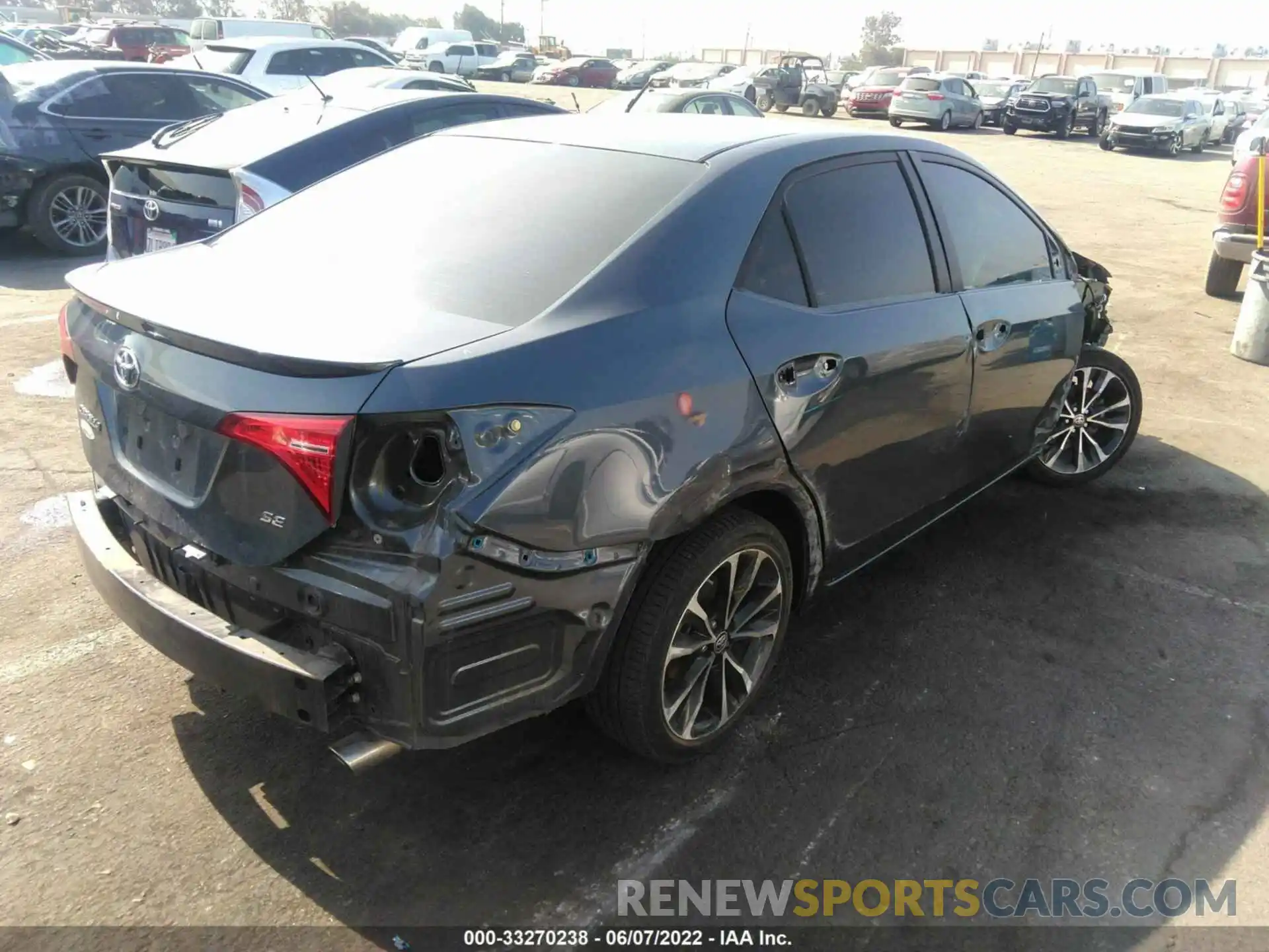 4 Photograph of a damaged car 2T1BURHE1KC156266 TOYOTA COROLLA 2019