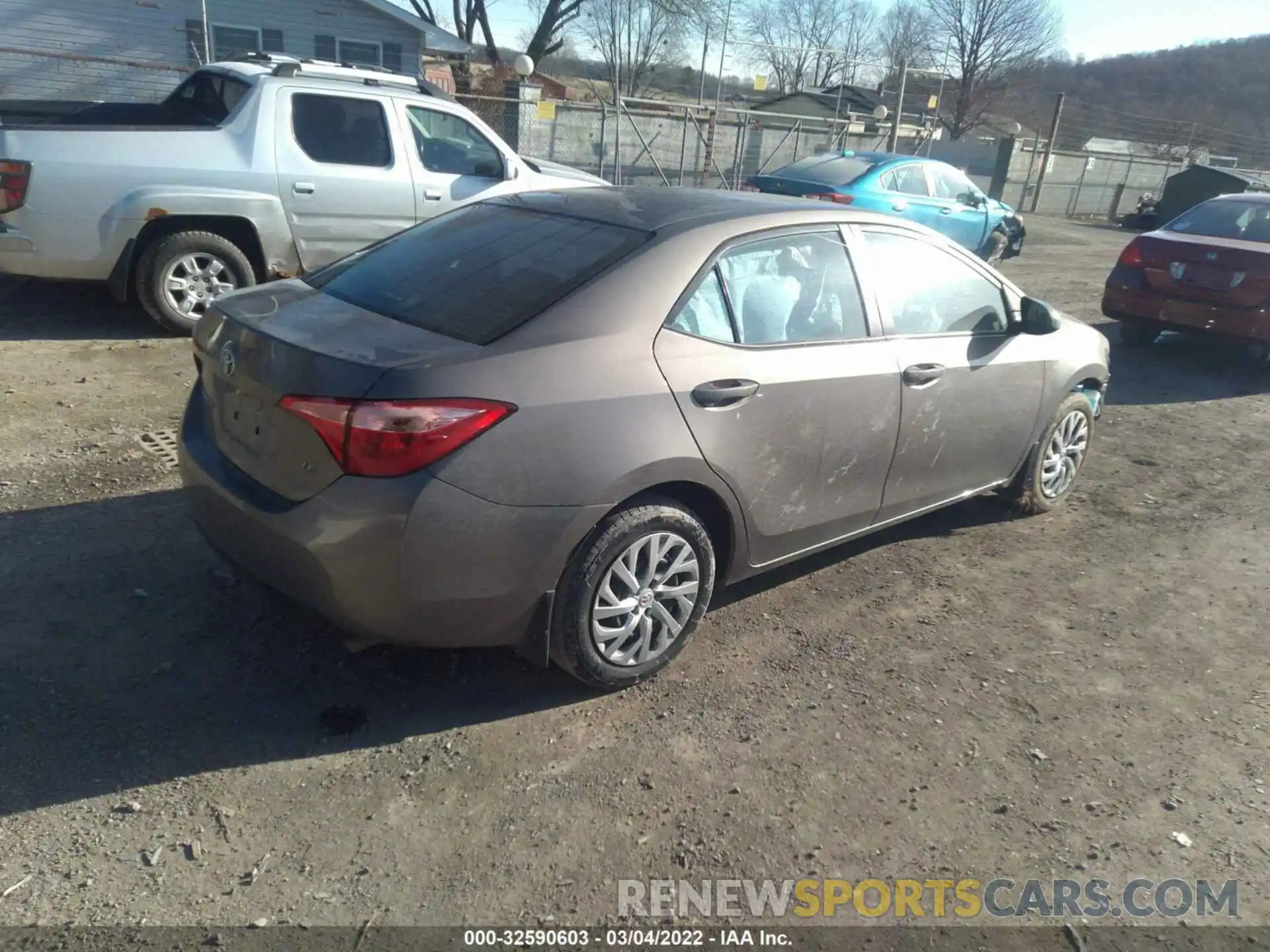 4 Photograph of a damaged car 2T1BURHE1KC158003 TOYOTA COROLLA 2019