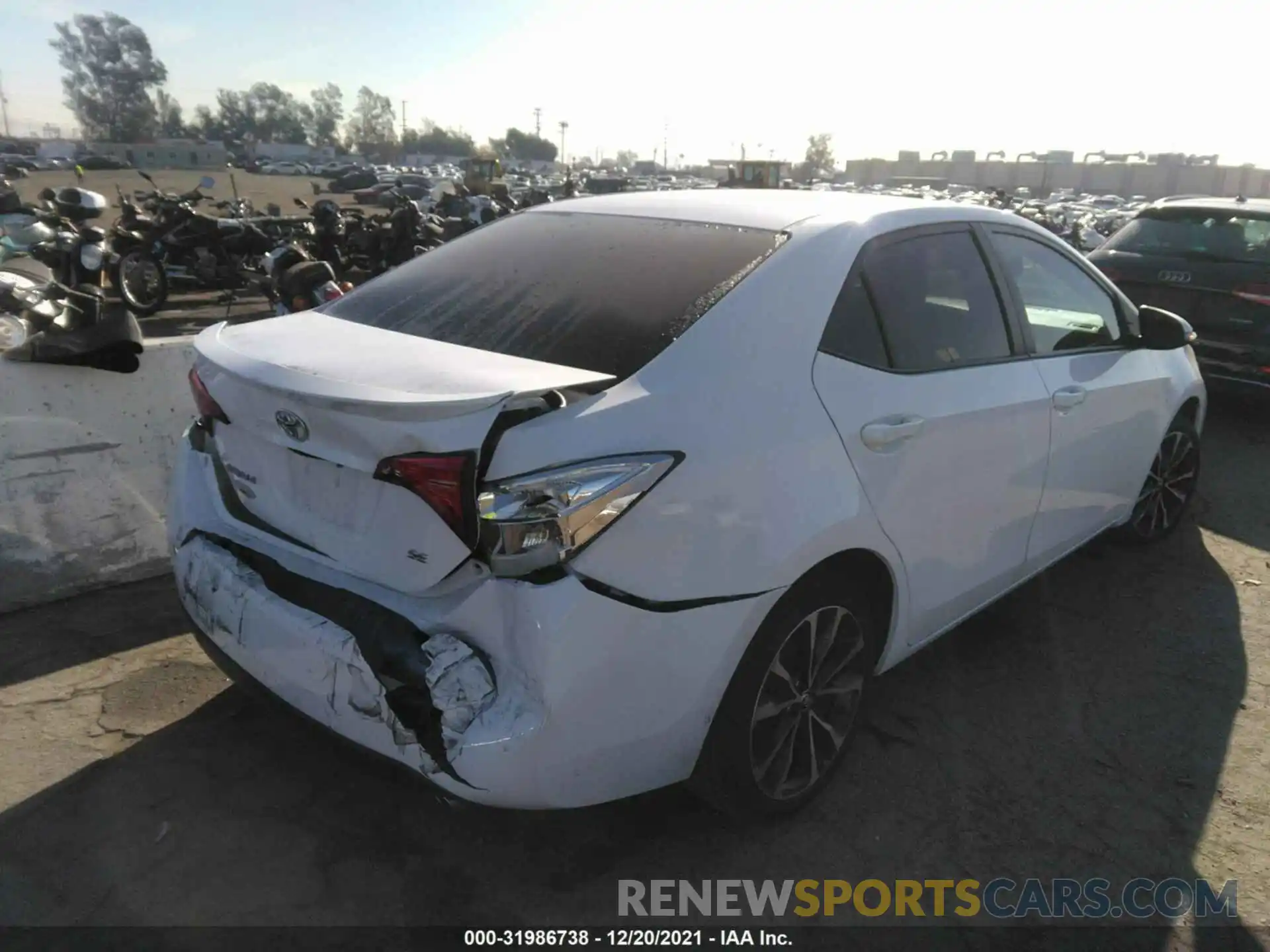 4 Photograph of a damaged car 2T1BURHE1KC158700 TOYOTA COROLLA 2019