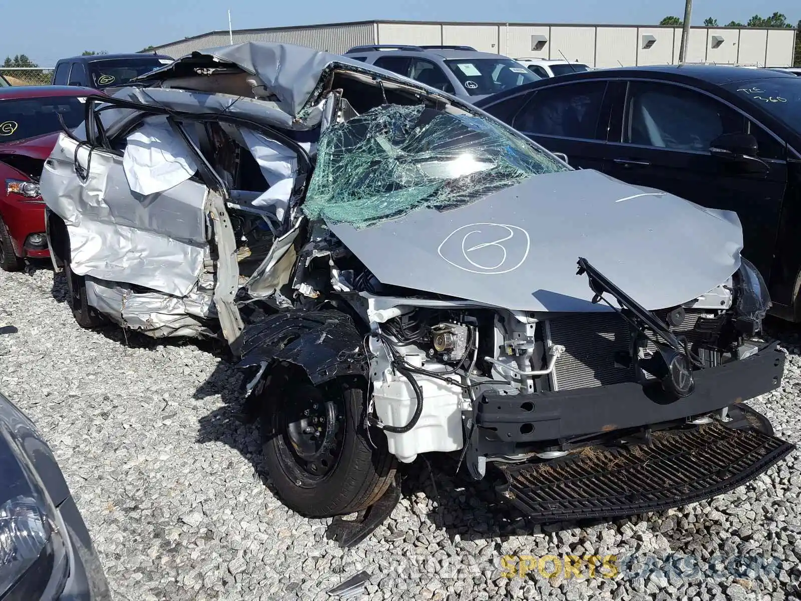 1 Photograph of a damaged car 2T1BURHE1KC159037 TOYOTA COROLLA 2019