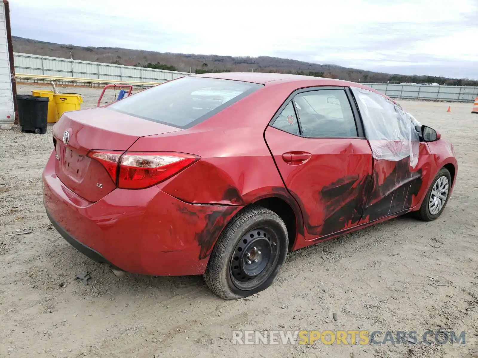 4 Photograph of a damaged car 2T1BURHE1KC161208 TOYOTA COROLLA 2019