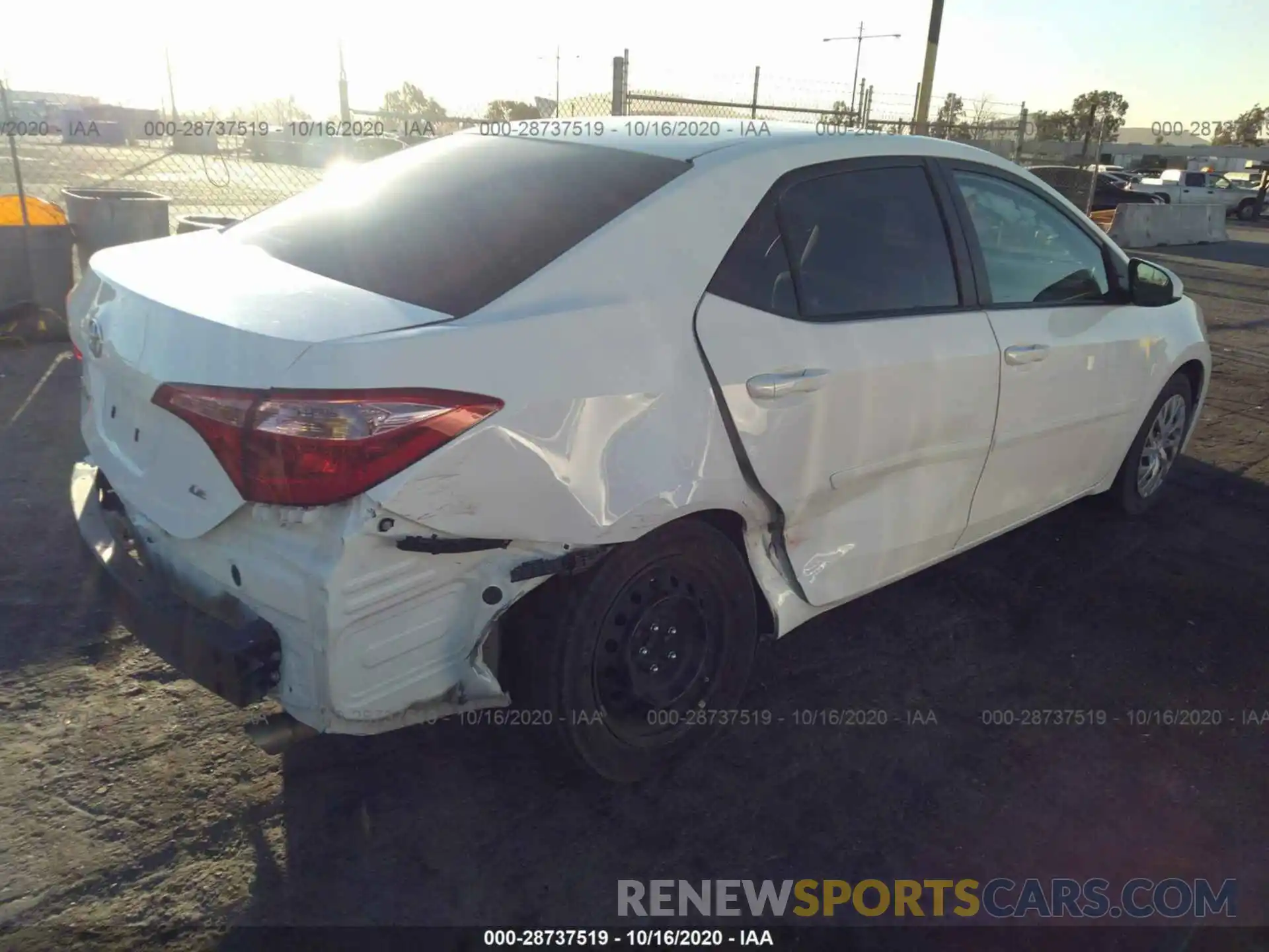 4 Photograph of a damaged car 2T1BURHE1KC161564 TOYOTA COROLLA 2019