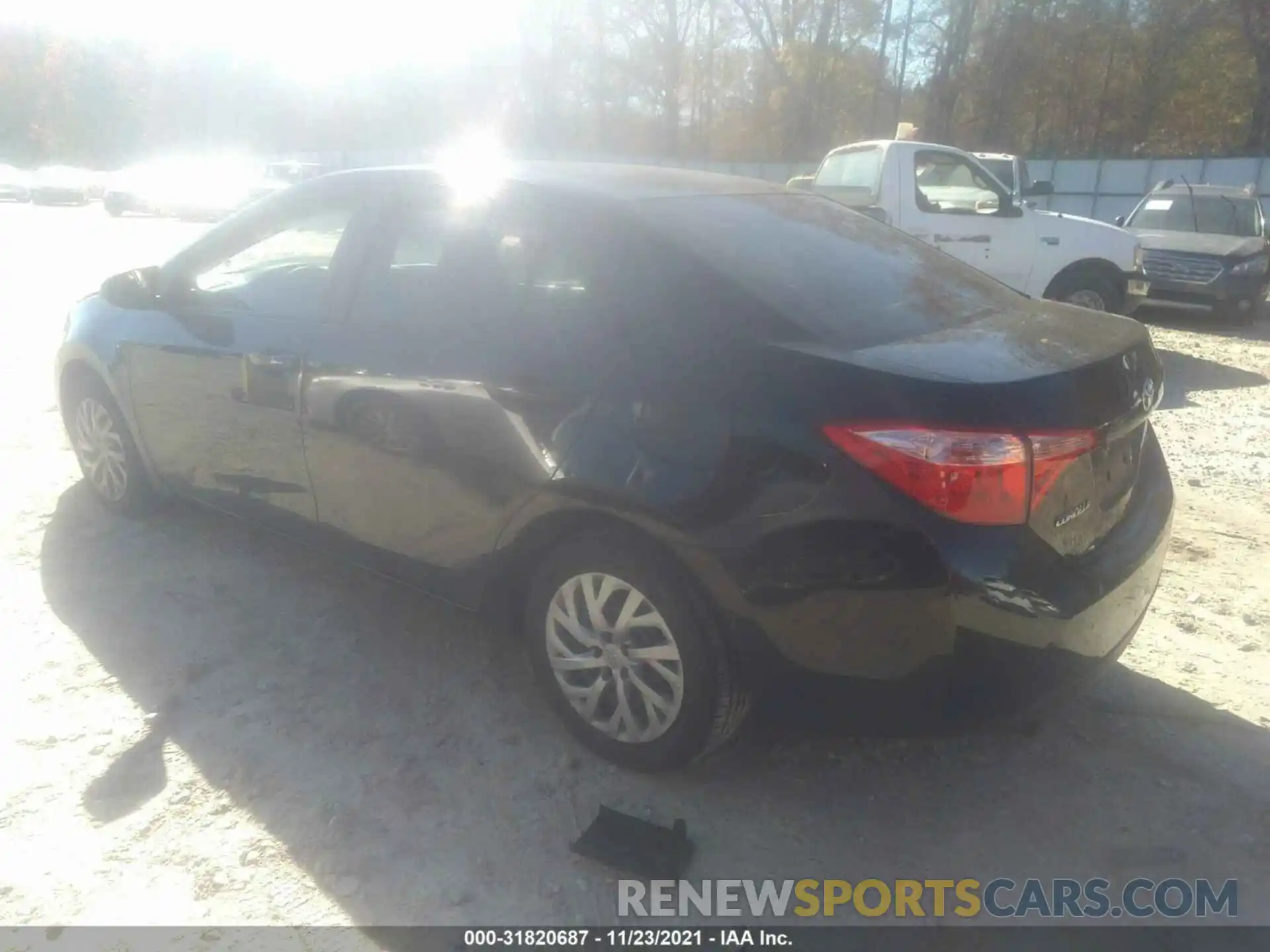 3 Photograph of a damaged car 2T1BURHE1KC162049 TOYOTA COROLLA 2019