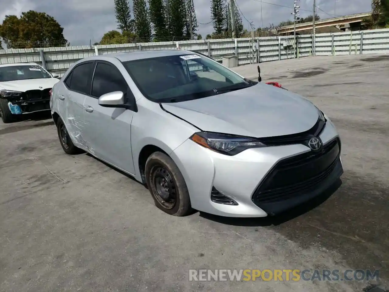 1 Photograph of a damaged car 2T1BURHE1KC162228 TOYOTA COROLLA 2019