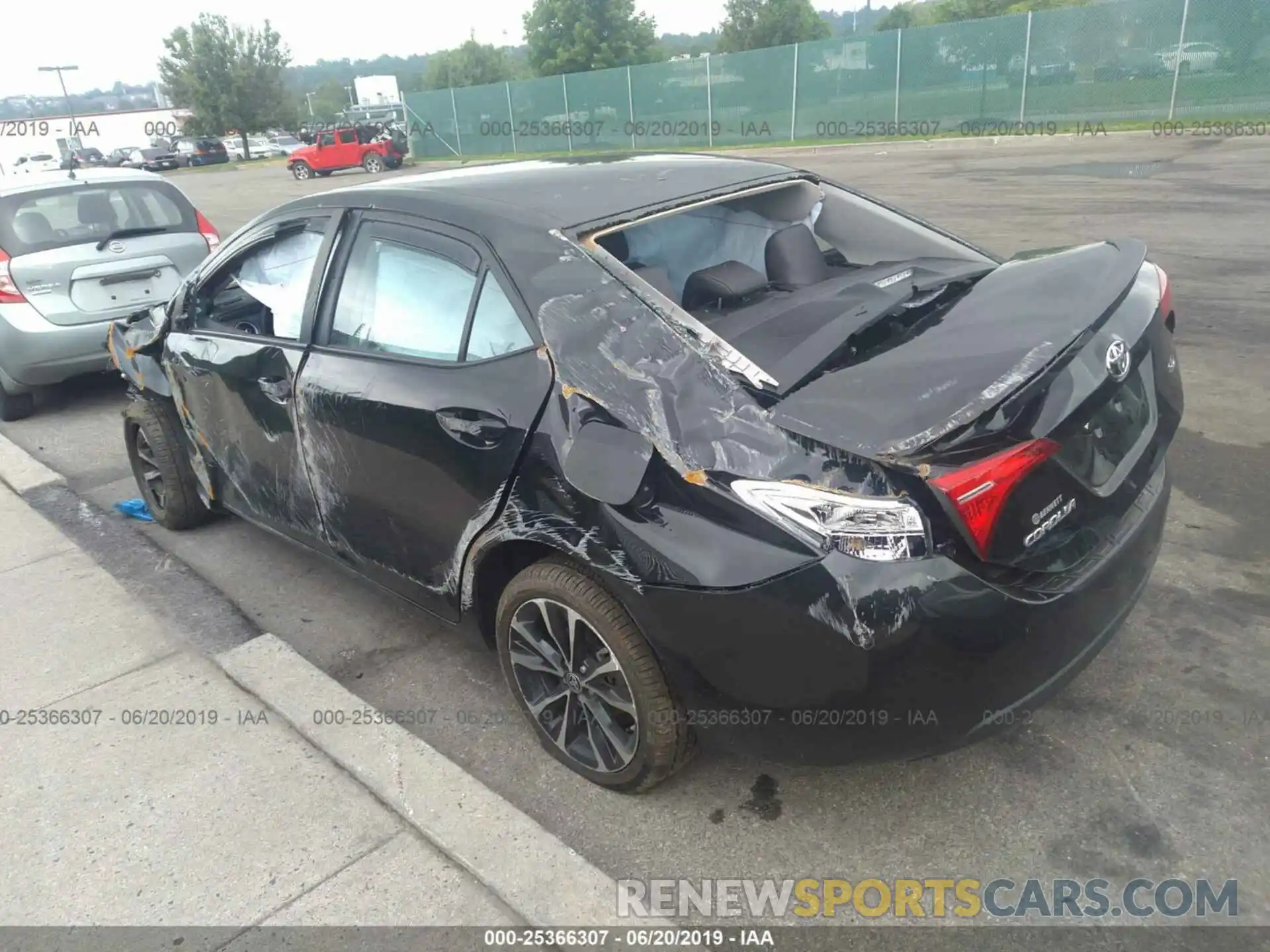 3 Photograph of a damaged car 2T1BURHE1KC162245 TOYOTA COROLLA 2019