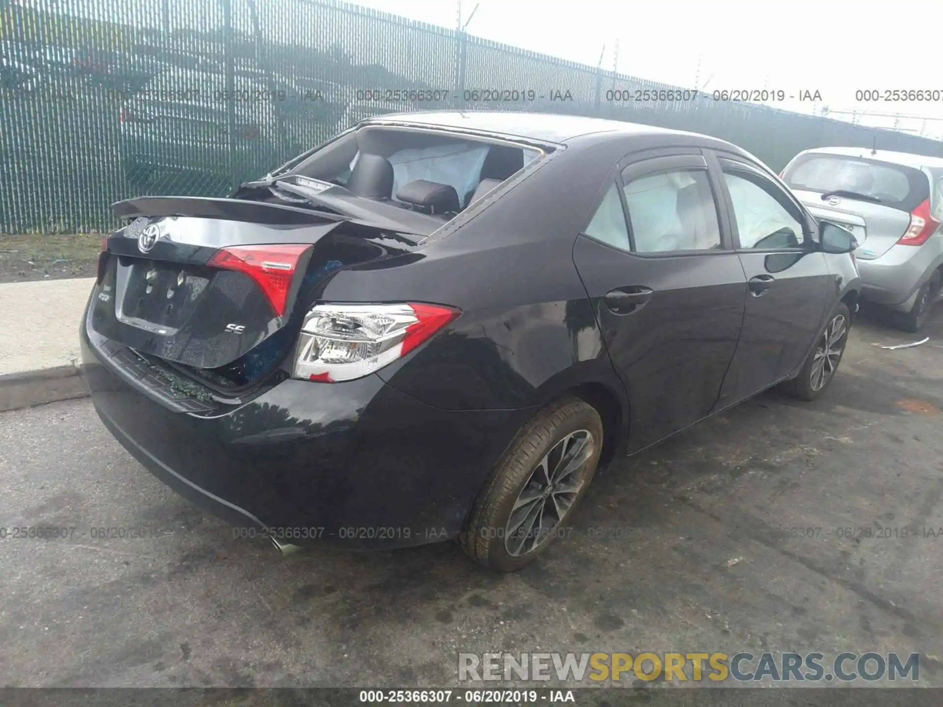 4 Photograph of a damaged car 2T1BURHE1KC162245 TOYOTA COROLLA 2019