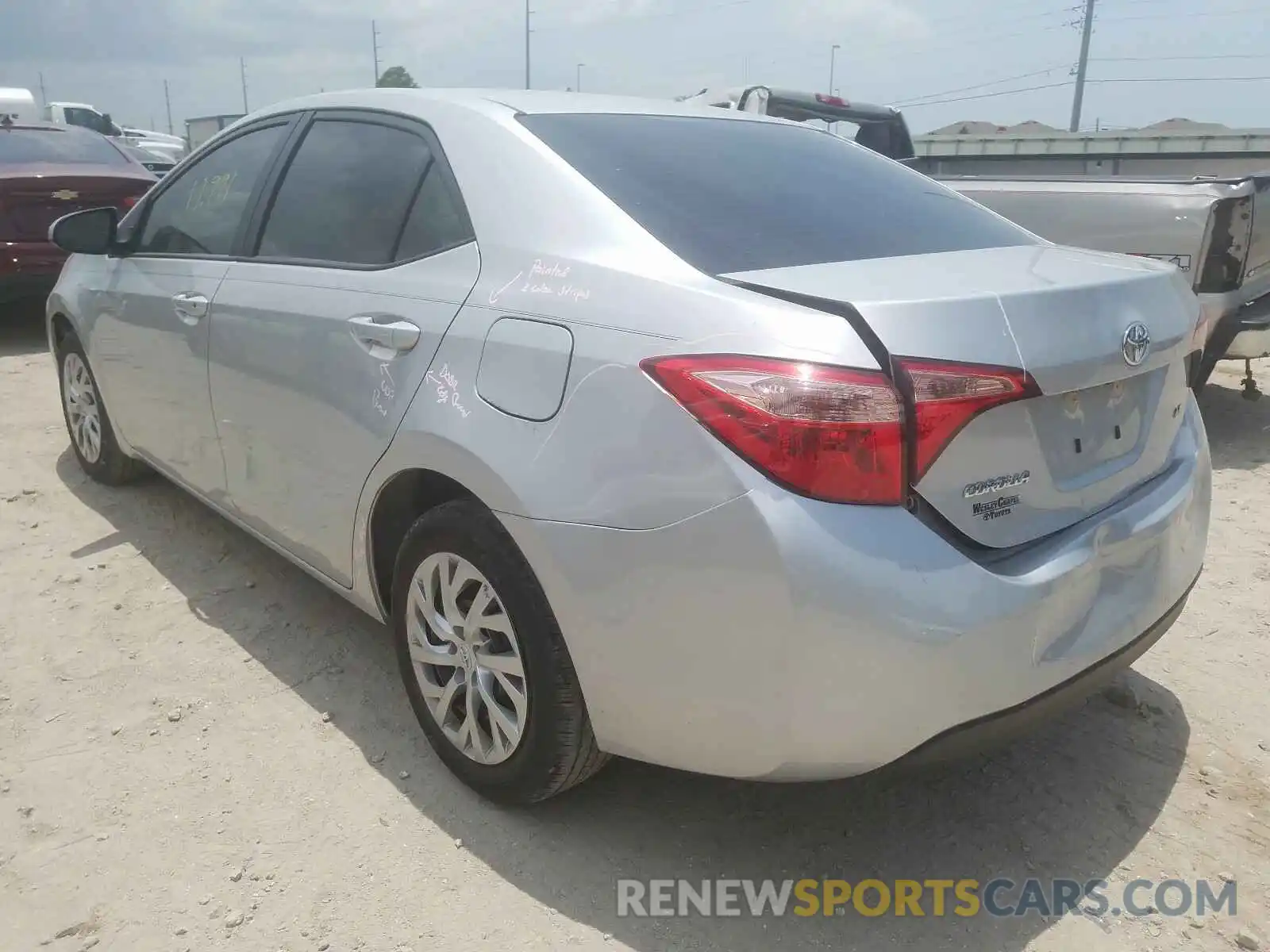 3 Photograph of a damaged car 2T1BURHE1KC163668 TOYOTA COROLLA 2019