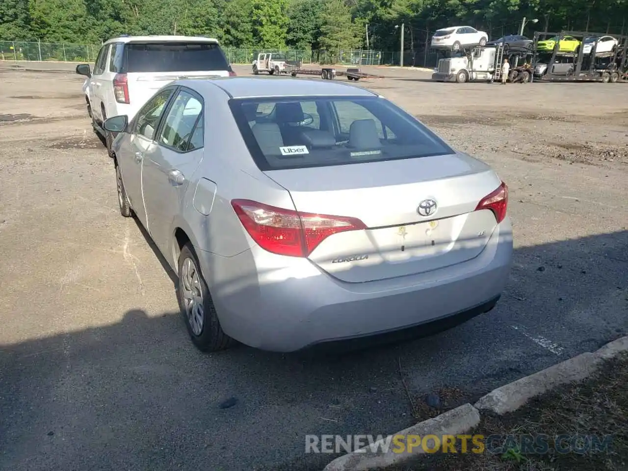 3 Photograph of a damaged car 2T1BURHE1KC164092 TOYOTA COROLLA 2019