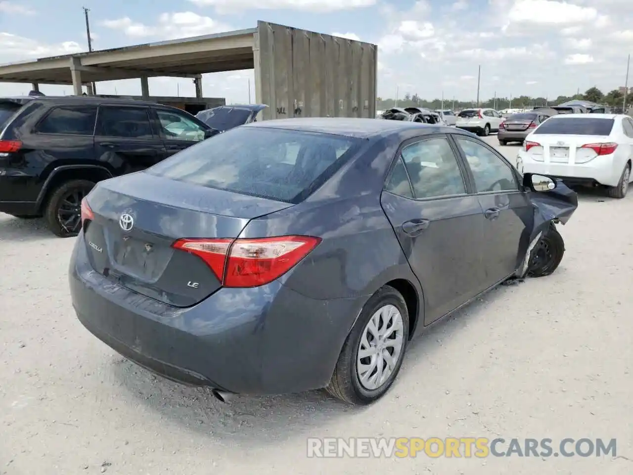 4 Photograph of a damaged car 2T1BURHE1KC166134 TOYOTA COROLLA 2019