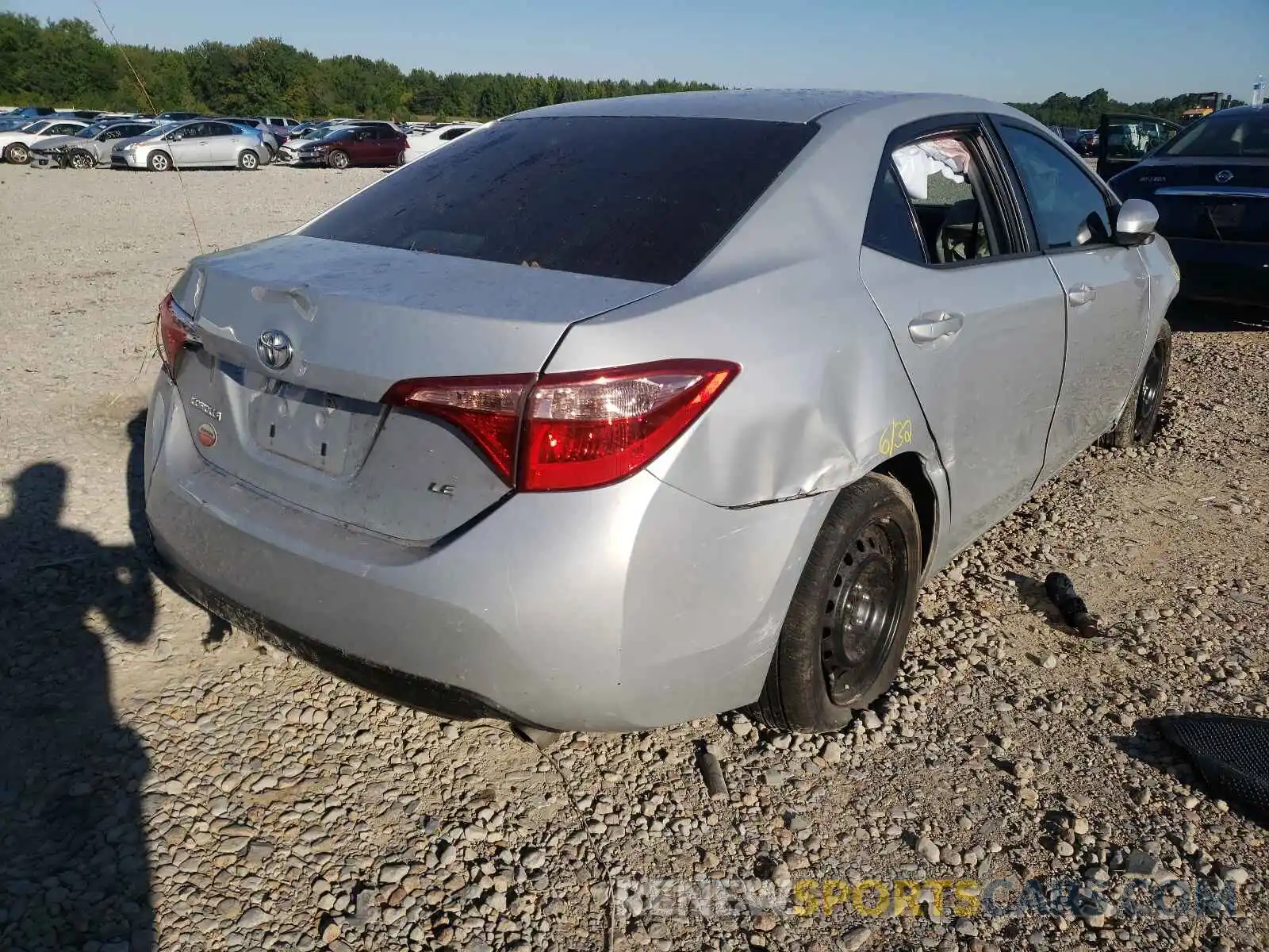 4 Фотография поврежденного автомобиля 2T1BURHE1KC166151 TOYOTA COROLLA 2019