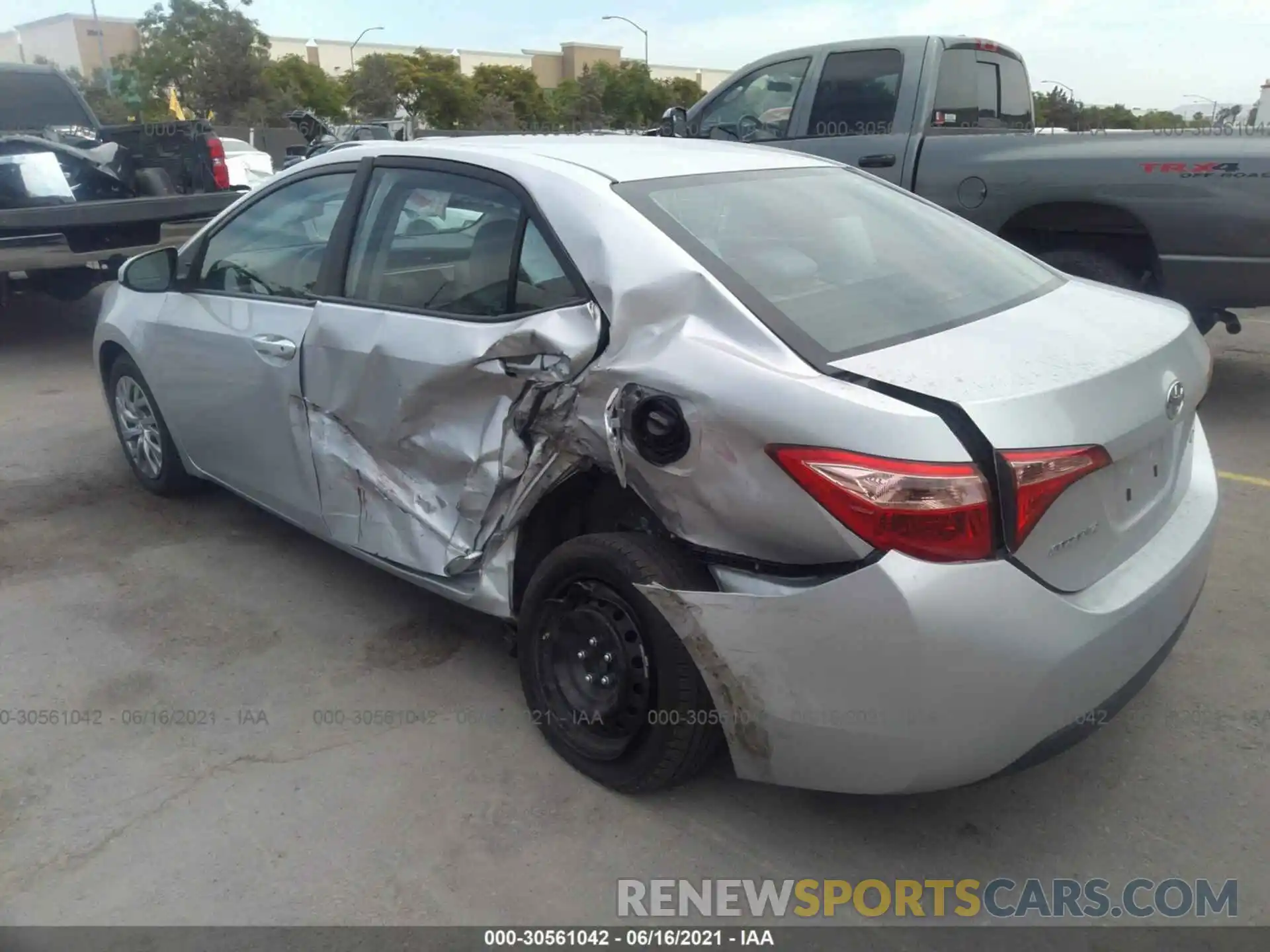 6 Photograph of a damaged car 2T1BURHE1KC166263 TOYOTA COROLLA 2019