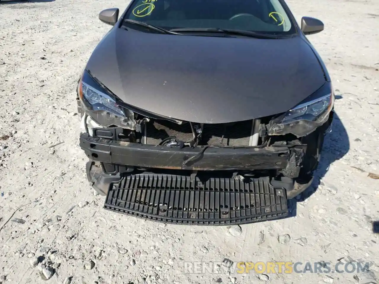 9 Photograph of a damaged car 2T1BURHE1KC167011 TOYOTA COROLLA 2019