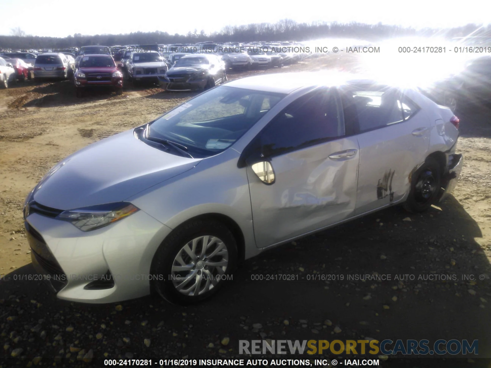 2 Фотография поврежденного автомобиля 2T1BURHE1KC167574 TOYOTA COROLLA 2019