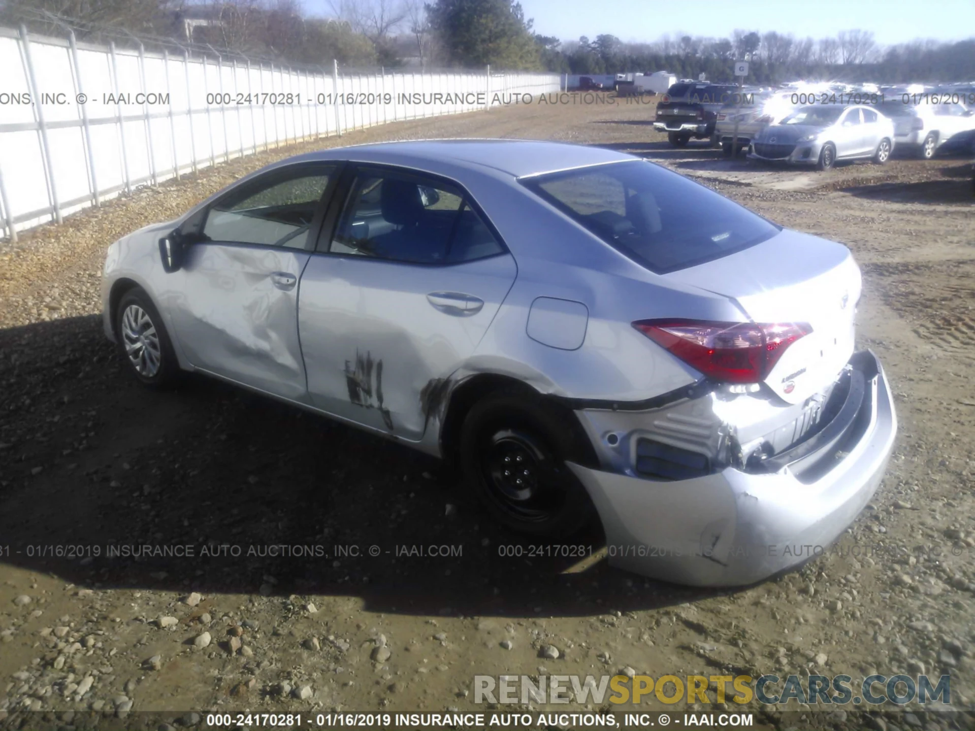 3 Photograph of a damaged car 2T1BURHE1KC167574 TOYOTA COROLLA 2019