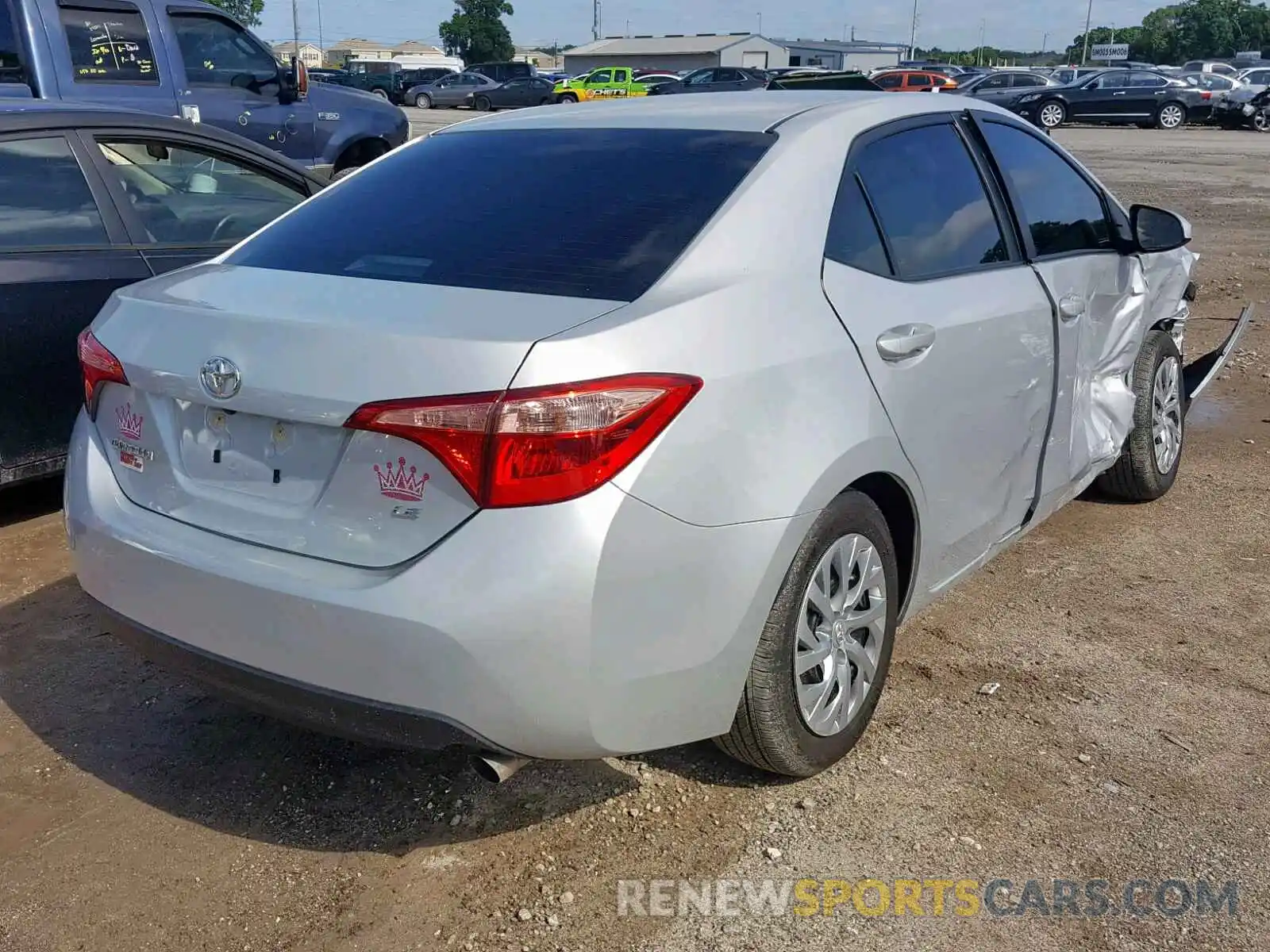 4 Photograph of a damaged car 2T1BURHE1KC170006 TOYOTA COROLLA 2019