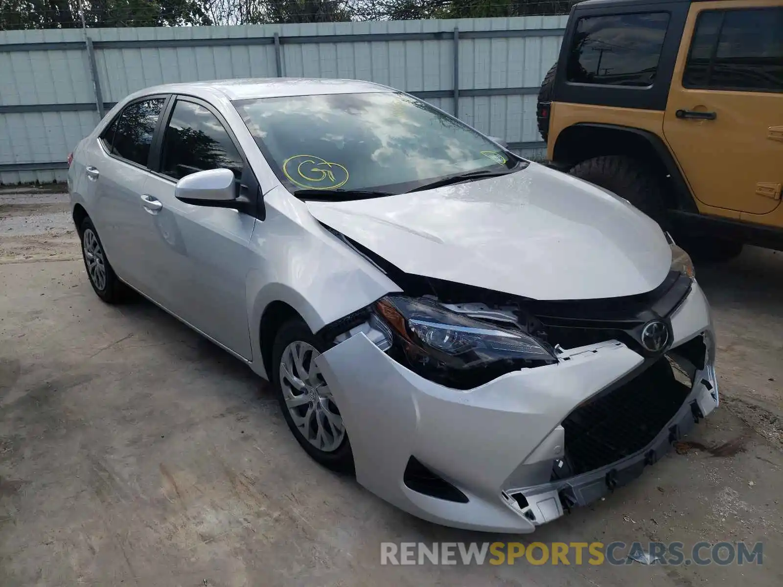 1 Photograph of a damaged car 2T1BURHE1KC170944 TOYOTA COROLLA 2019