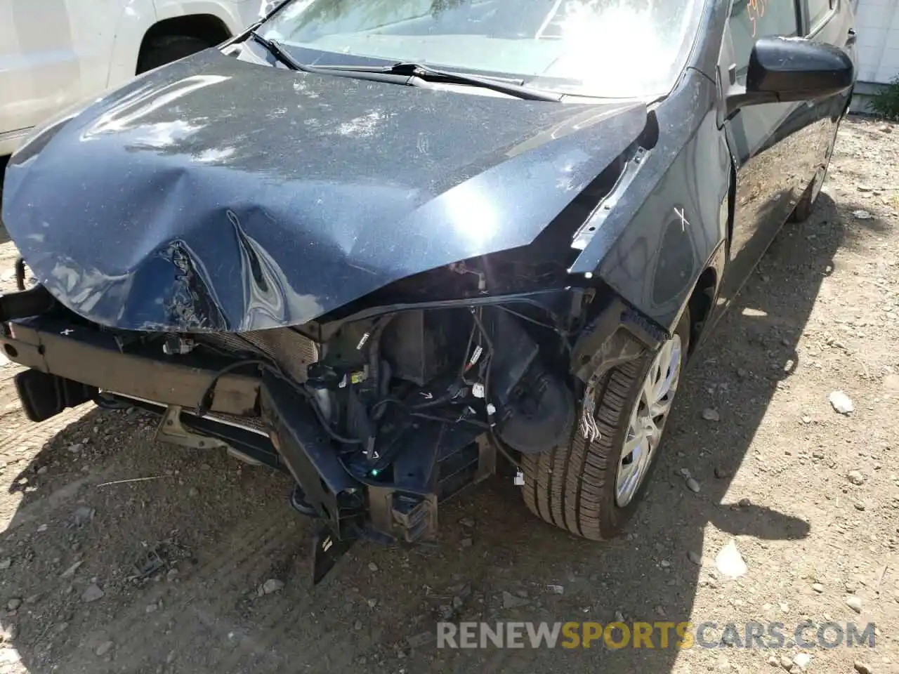 9 Photograph of a damaged car 2T1BURHE1KC170958 TOYOTA COROLLA 2019