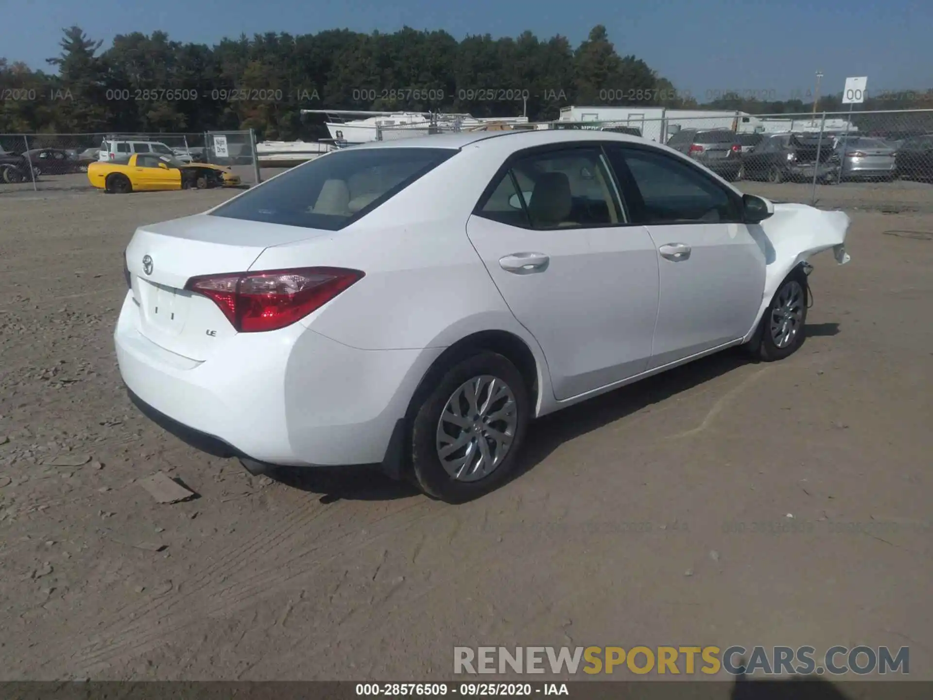 4 Photograph of a damaged car 2T1BURHE1KC170975 TOYOTA COROLLA 2019