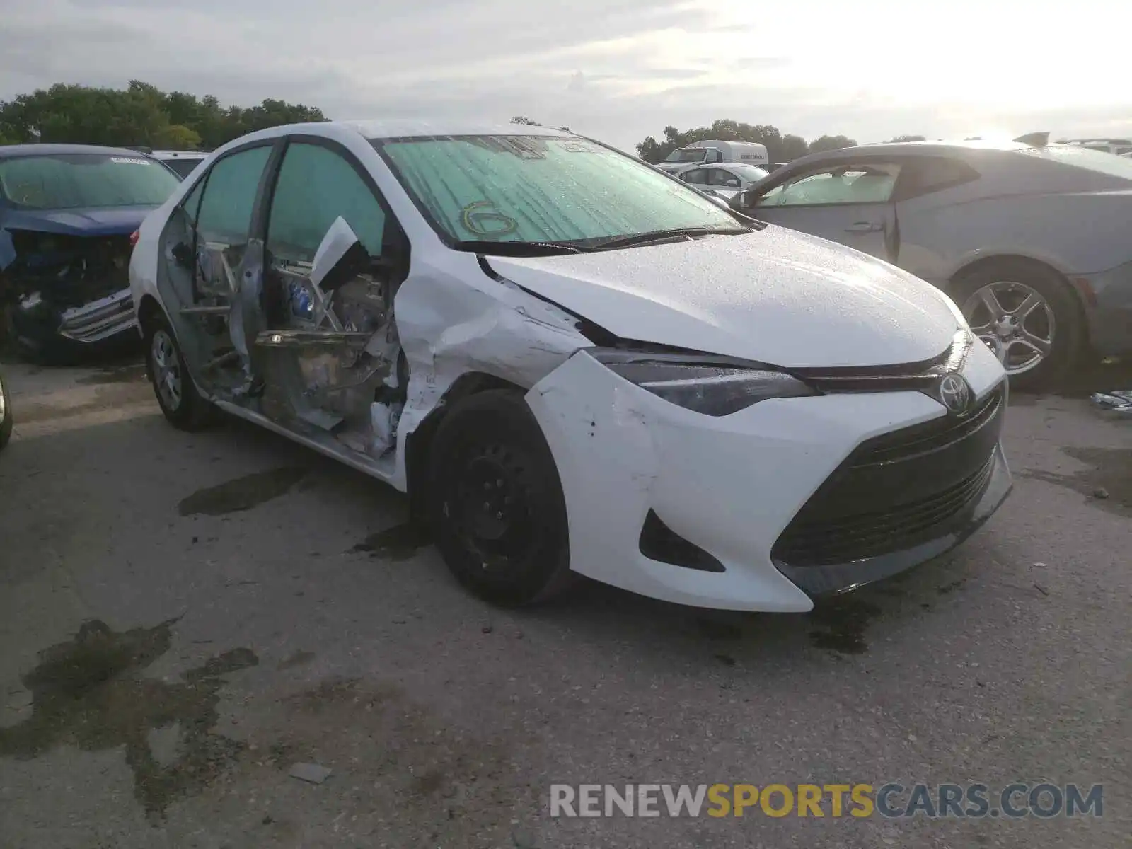 1 Photograph of a damaged car 2T1BURHE1KC171432 TOYOTA COROLLA 2019