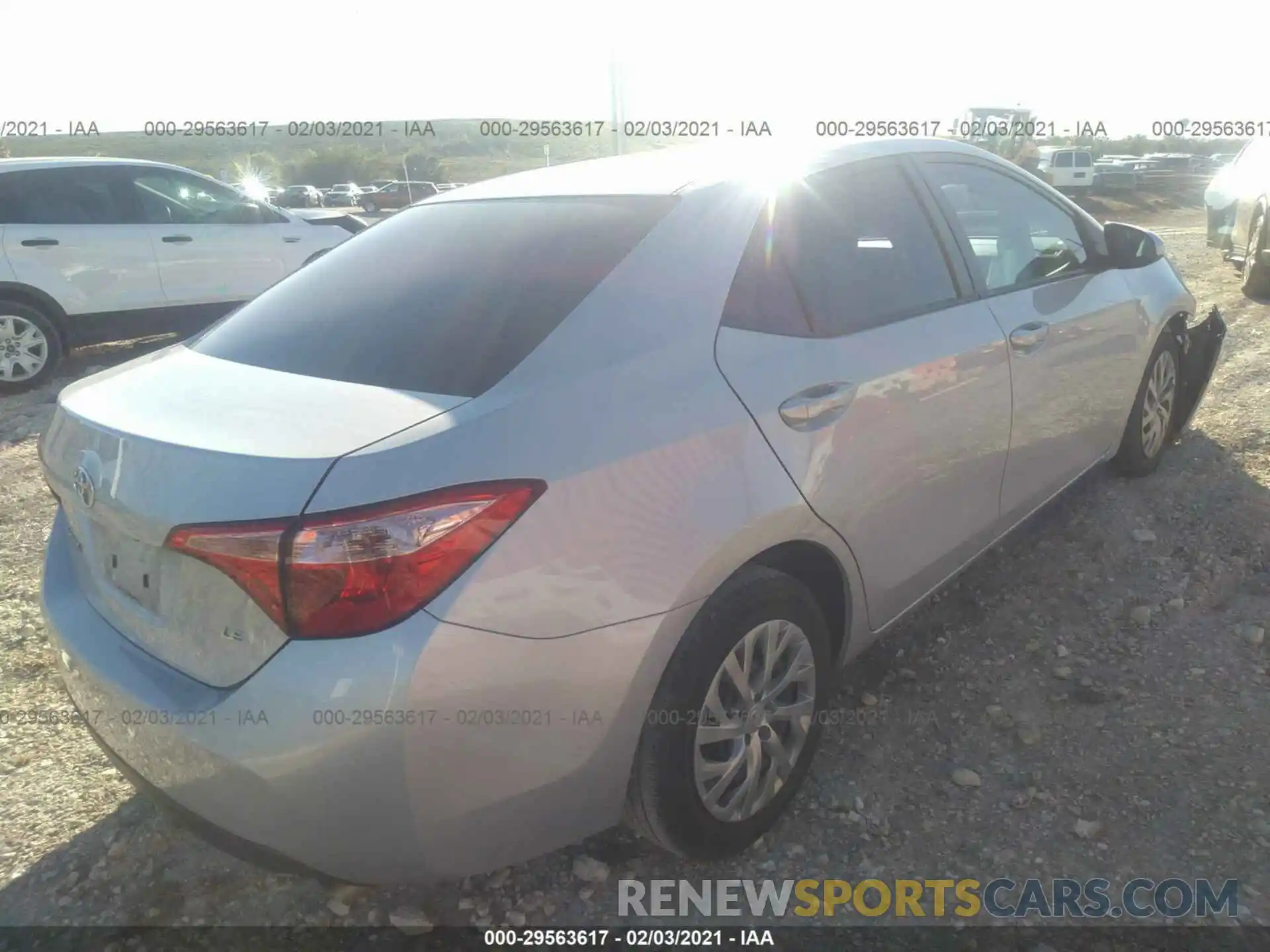 4 Photograph of a damaged car 2T1BURHE1KC171463 TOYOTA COROLLA 2019